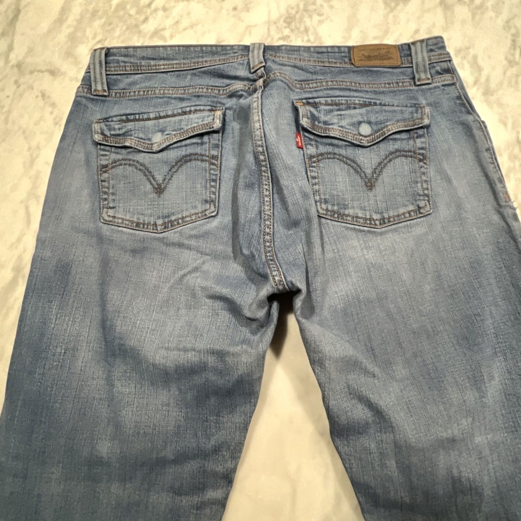 Levi's Levi's 542 Jeans Low Flare Leg Women’s 16 M Light Wash Blue Denim Flap Pockets Size 38" / US 16 / IT 52 - 4 Thumbnail