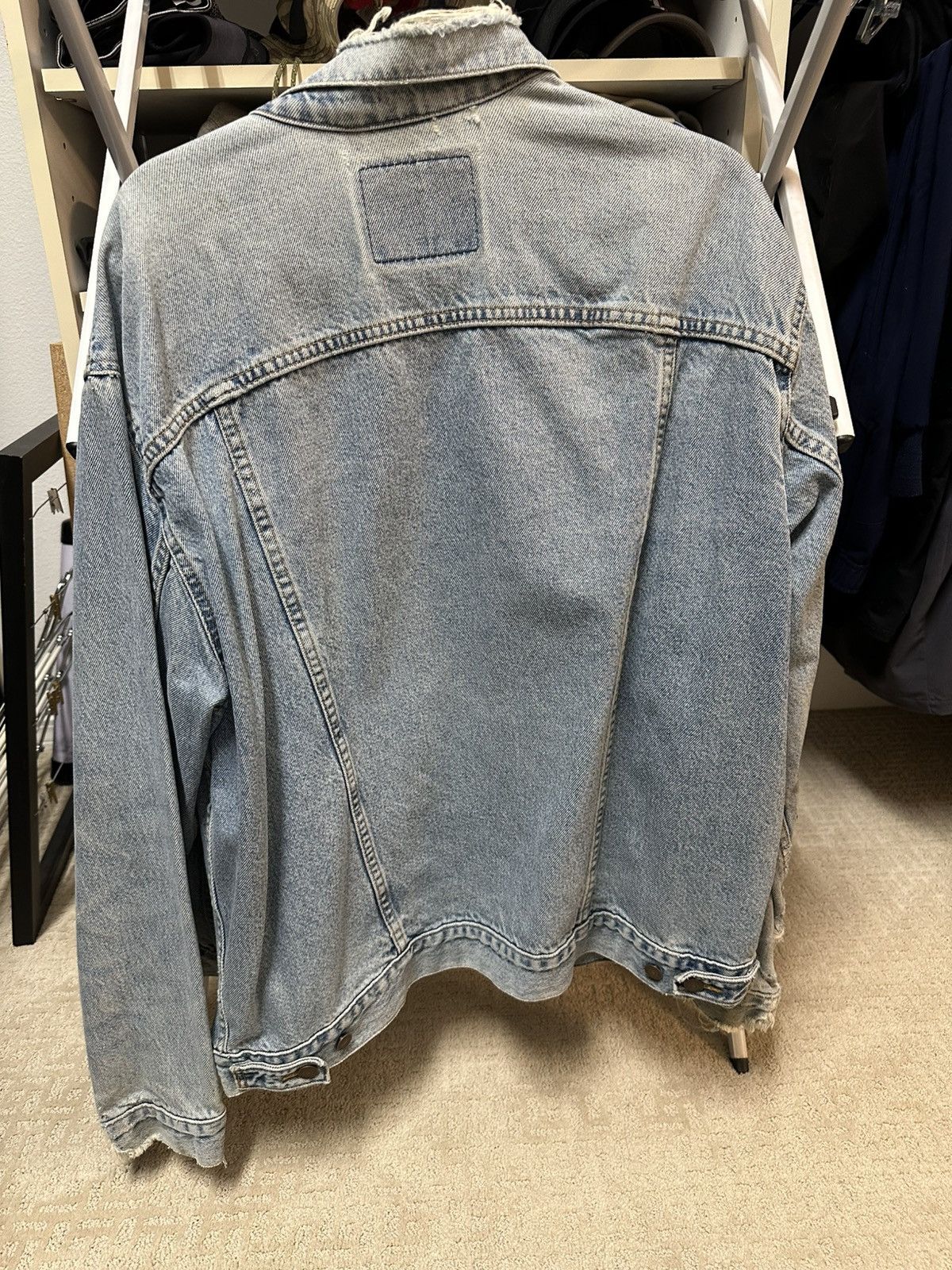Levi's Vintage Clothing Levis 70507-0389 Vintage Distressed Denim Jacket Blue Large Size US L / EU 52-54 / 3 - 5 Thumbnail