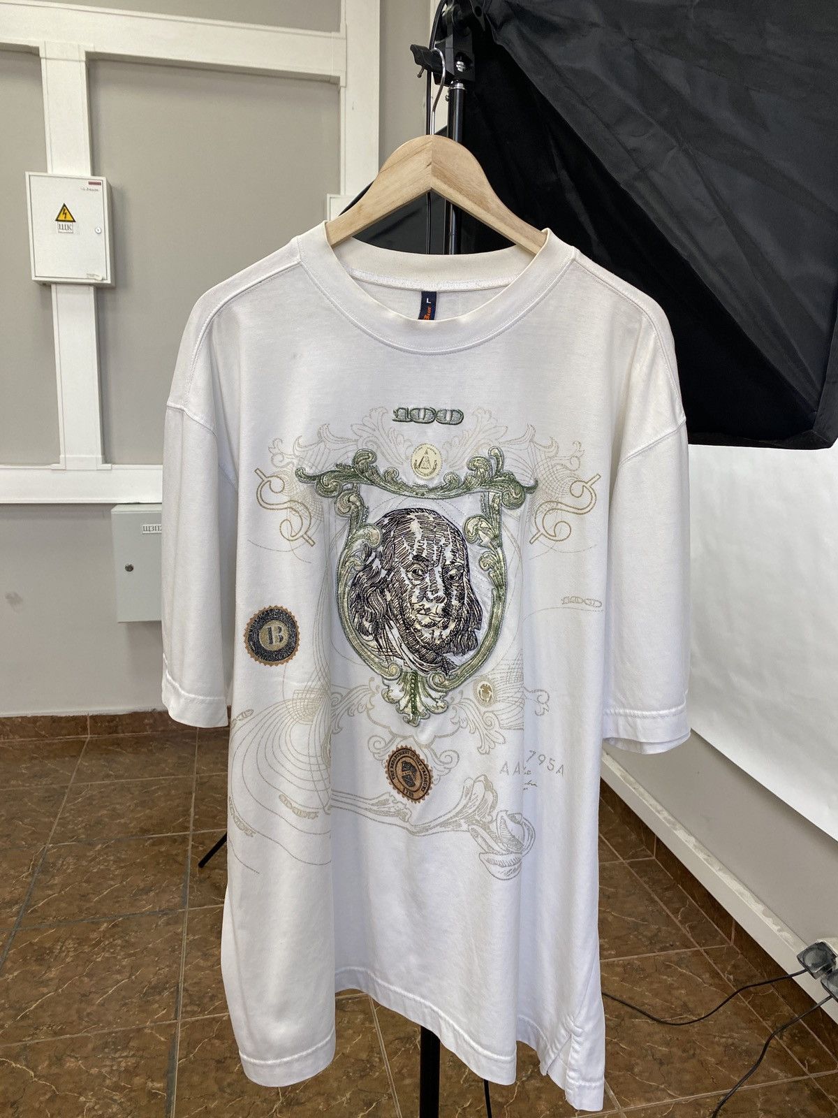 4GSELLER 💸 Vintage 90s Benjamin Franklin 100 Hundred Dollar T-Shirt Size US XL / EU 56 / 4 - 1 Thumbnail