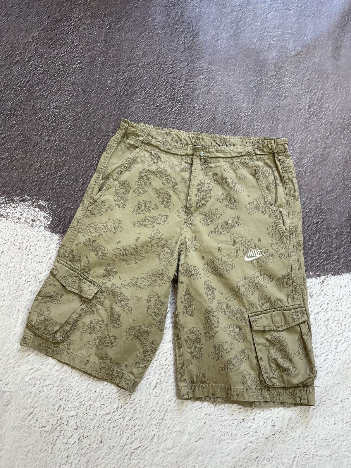 Nike Nike vintage y2k multi logo beige utility cargo shorts Size US 30 / EU 46 - 1 Thumbnail