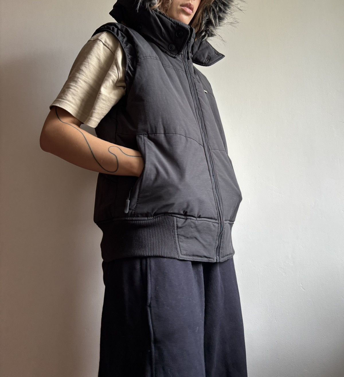 Bench Vintage Y2K bench faux fur puffer vest opium Size M / US 6-8 / IT 42-44 - 3 Thumbnail