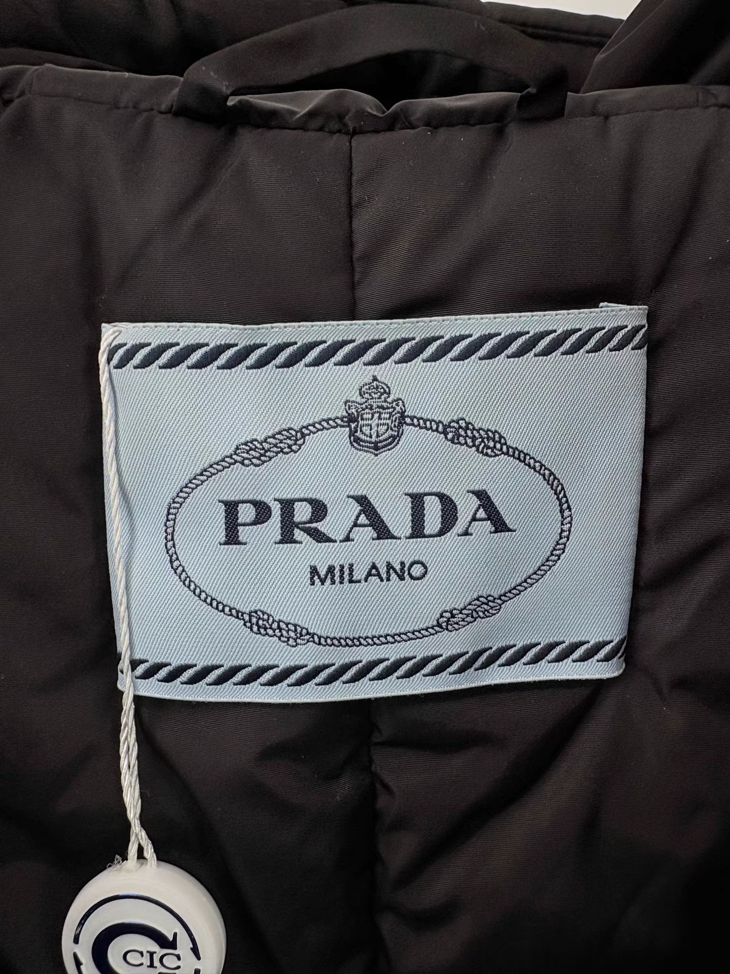 Prada PRADA Triangle Logo Waist Down Jacket Size XS / US 0-2 / IT 36-38 - 4 Thumbnail