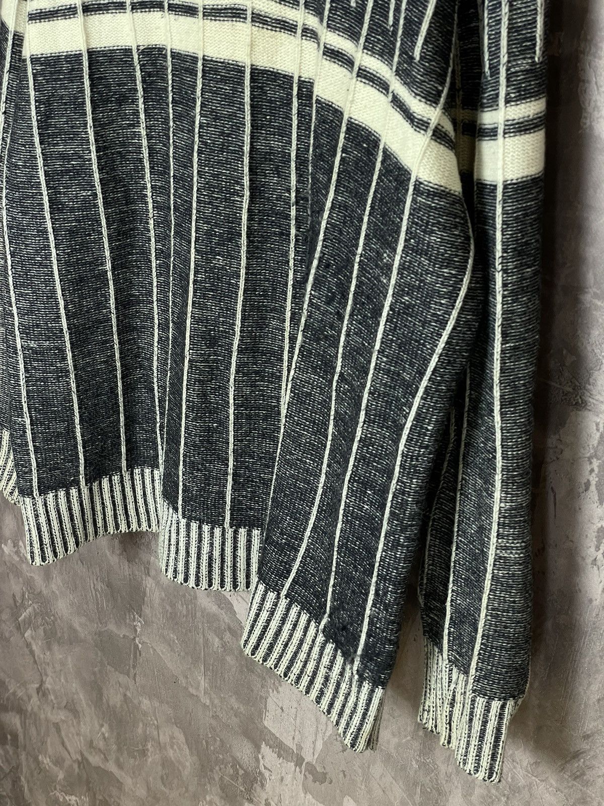 Vintage Y2K VTG 1990s 3D Striped Knit Zip Sweater Japan Skinny Style Size US L / EU 52-54 / 3 - 8 Thumbnail