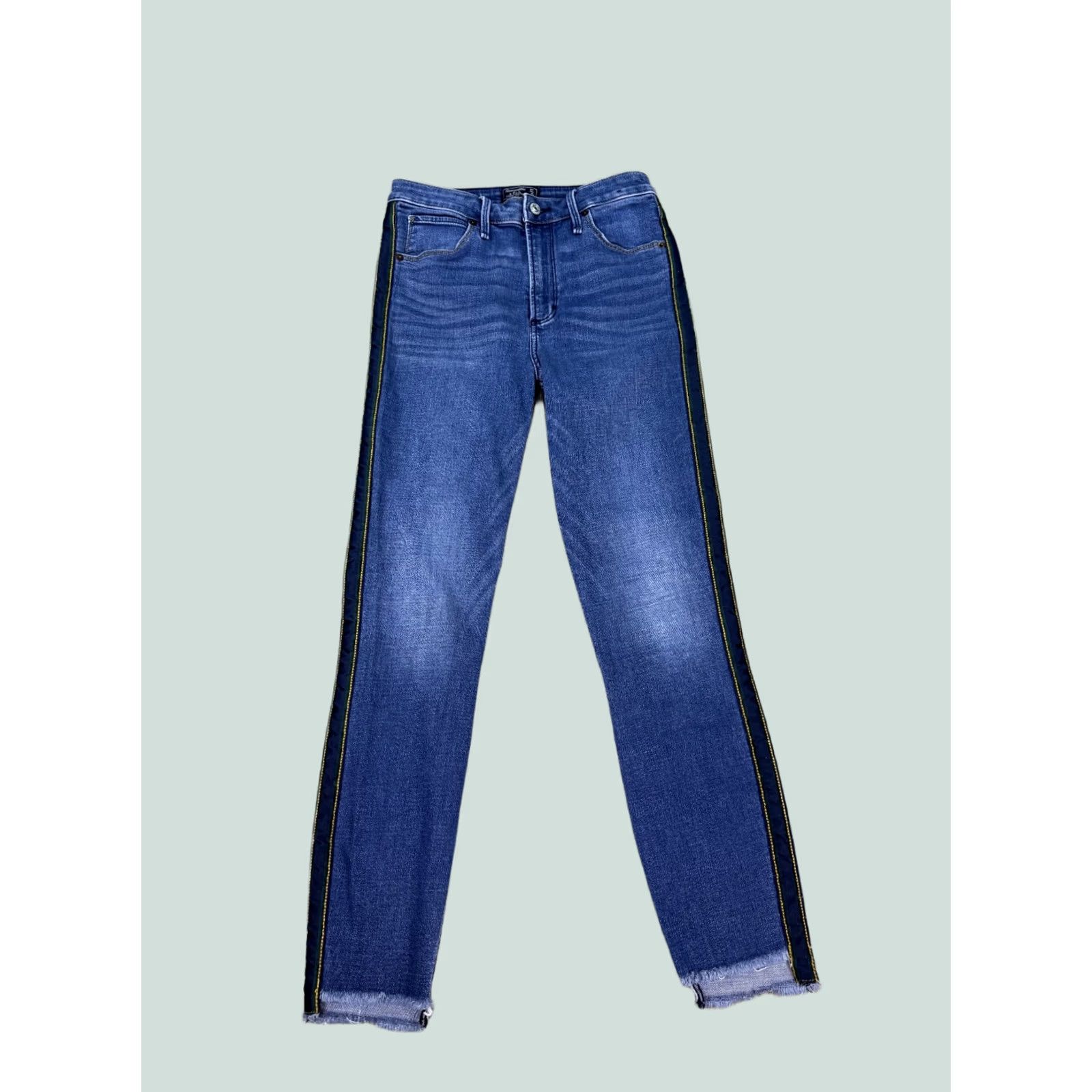 Abercrombie & Fitch Abercrombie & Fitch Simone High Rise Ankle Jeans Size 27/4r Blue B480 Women's Size 26" / US 2 / IT 38 - 1 Thumbnail