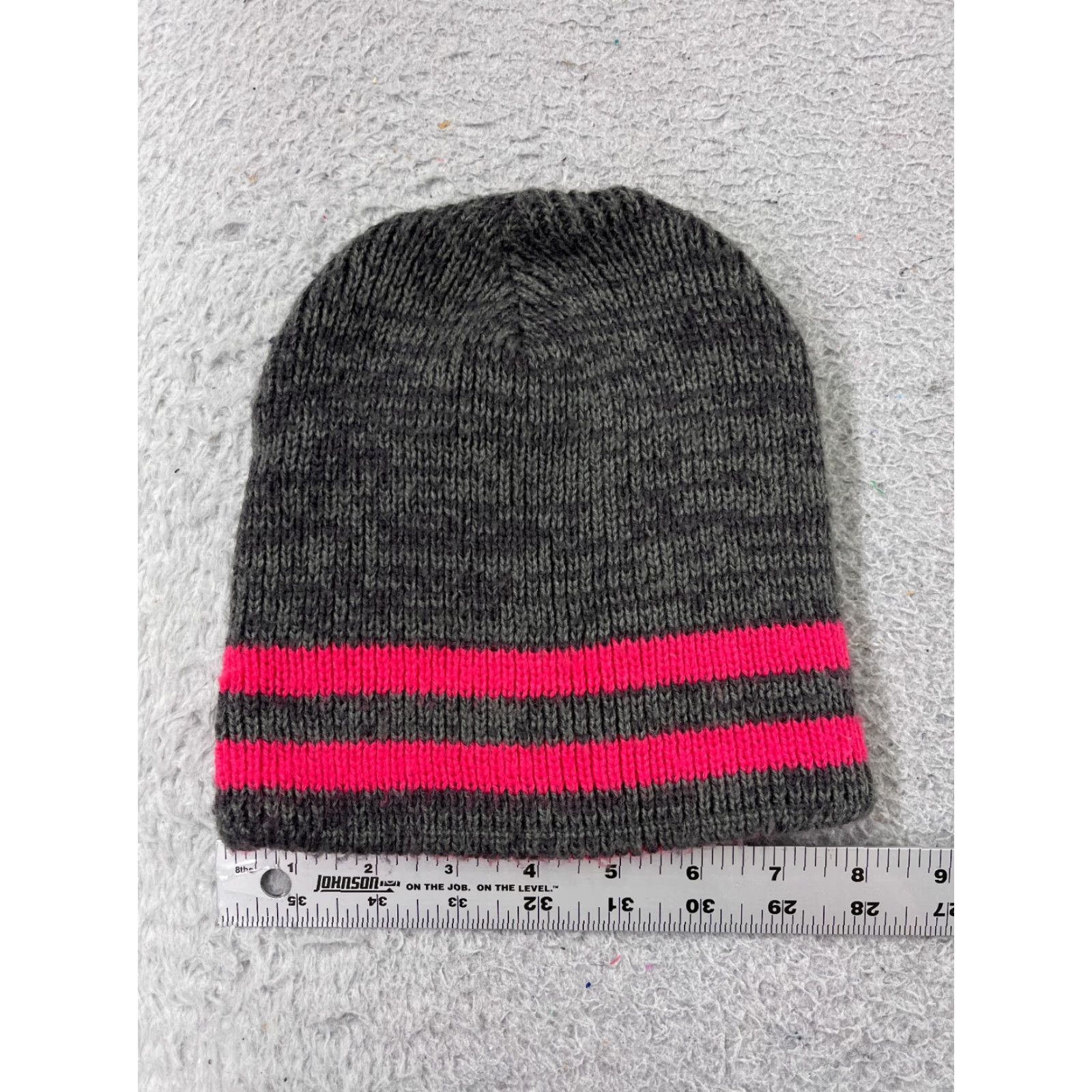 Vintage Target Beanie Toque Adult One Size Gray Pink Stripe Knit 100% Acrylic Ski Snow Hat Unisex Adults Beanie Stripe Gray Target Mens Womens Boys Girls Size ONE SIZE - 3 Thumbnail
