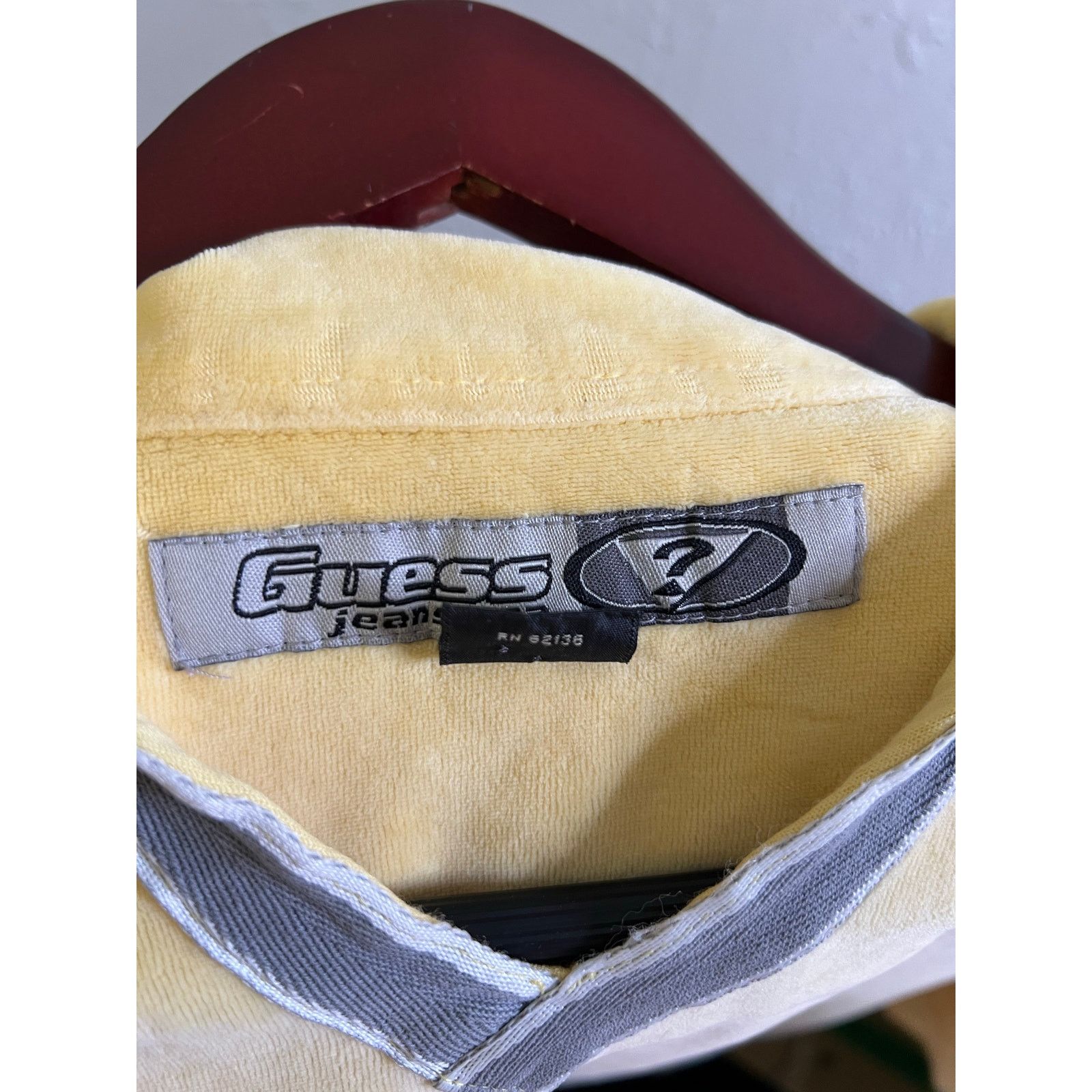 Guess Vintage Guess Jeans USA Velour Polo Shirt Yellow XL Y2K Size US XL / EU 56 / 4 - 4 Thumbnail