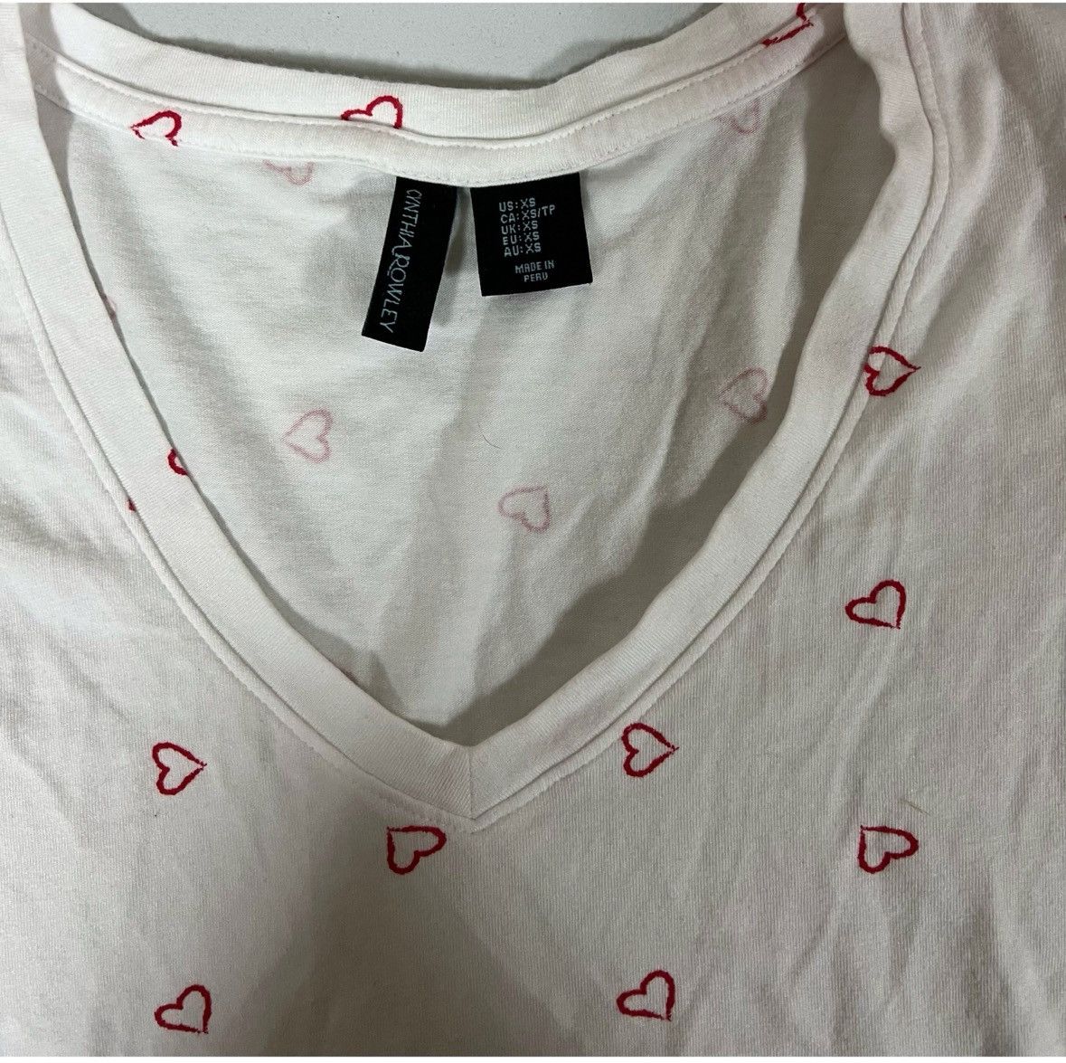 Cynthia Rowley Cynthia Rowley White Hearts V-Neck T-Shirt Top Blouse XS ♥️✨ Size XS / US 0-2 / IT 36-38 - 3 Thumbnail