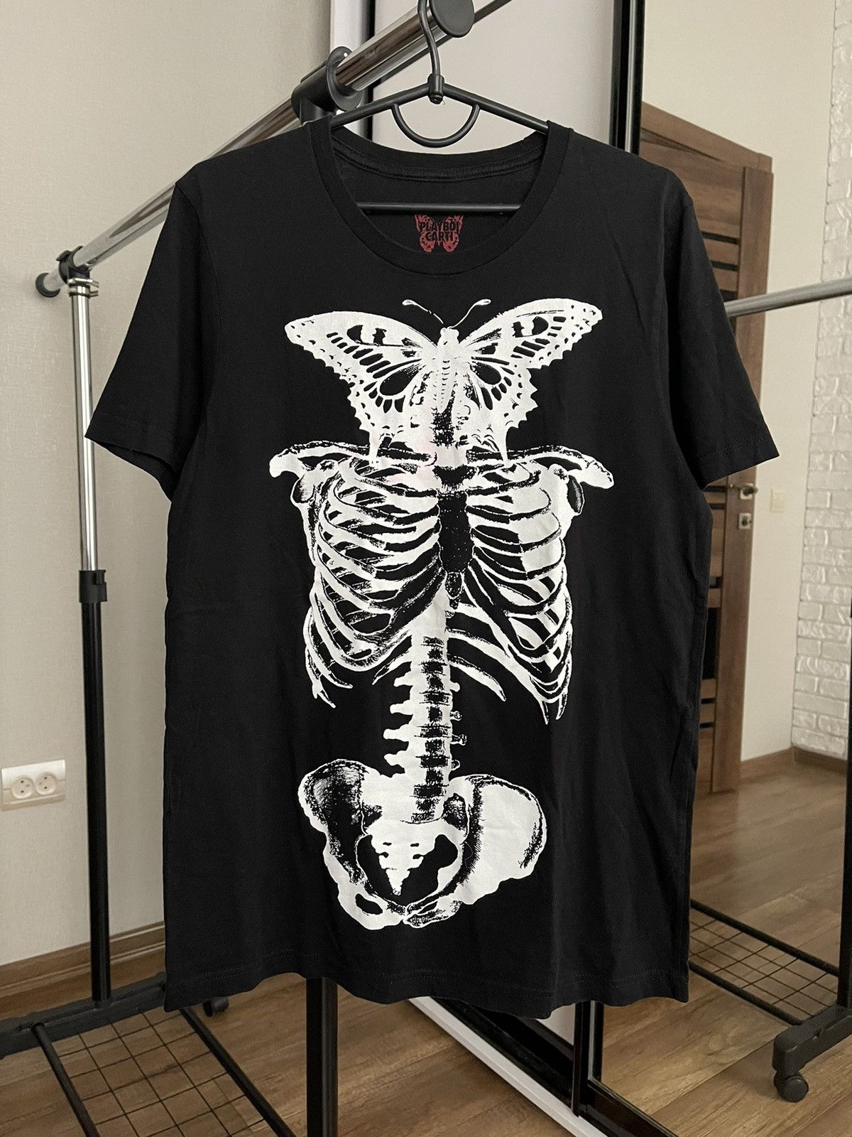 AWGE Playboi Carti Butterfly Skull T-Shirt Tee Rap Hip Hop Size US M / EU 48-50 / 2 - 3 Thumbnail