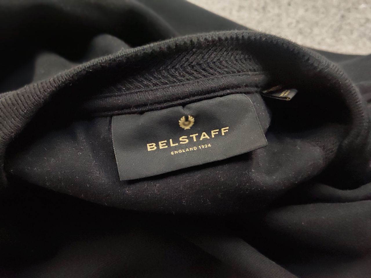 Belstaff Belstaff Patch Logo Black Classic Crew Chek Sweatshirt Size US XL / EU 56 / 4 - 8 Thumbnail