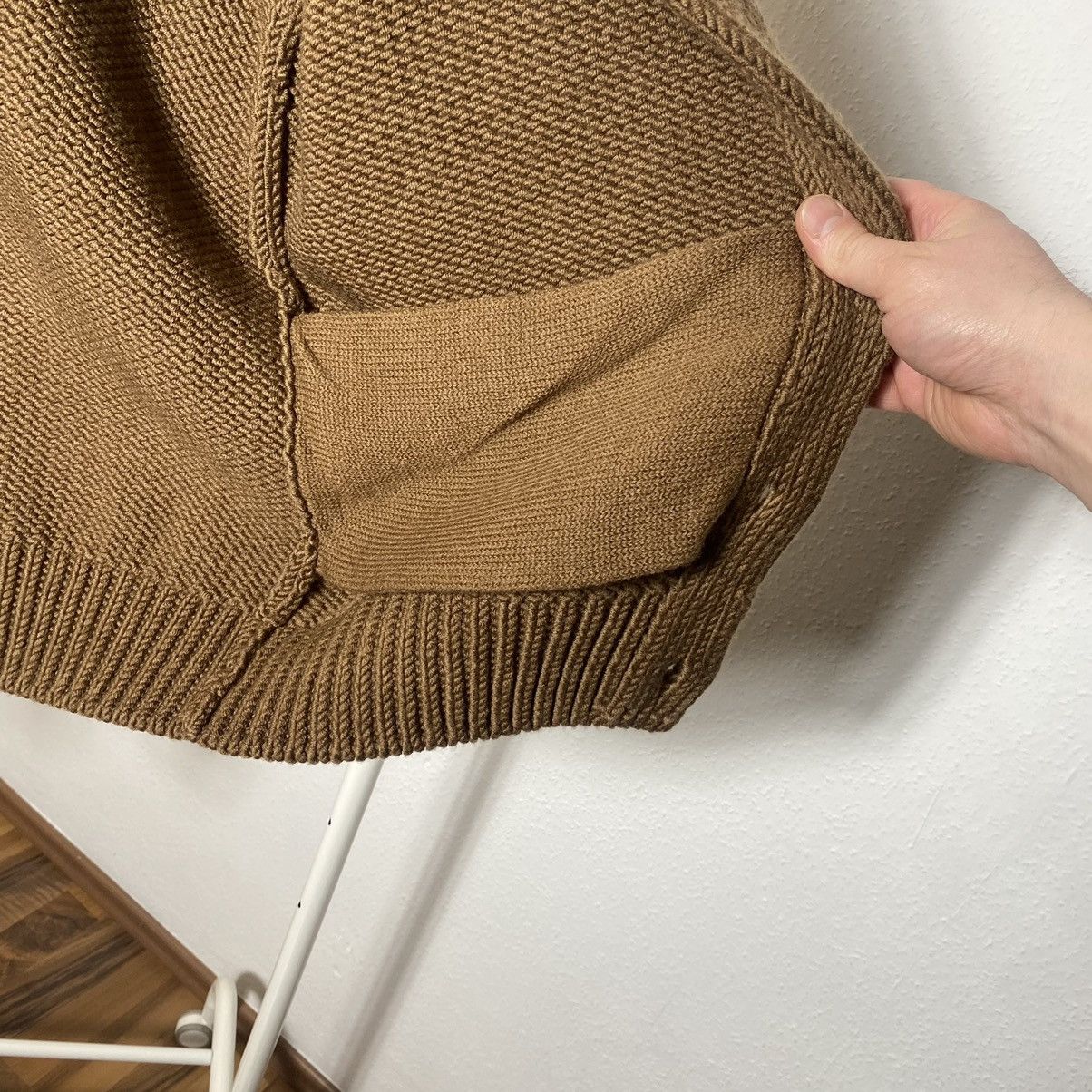 Louis Vuitton Wool Knit Button Sweater Louis Vuitton Brown Size US L / EU 52-54 / 3 - 10 Thumbnail