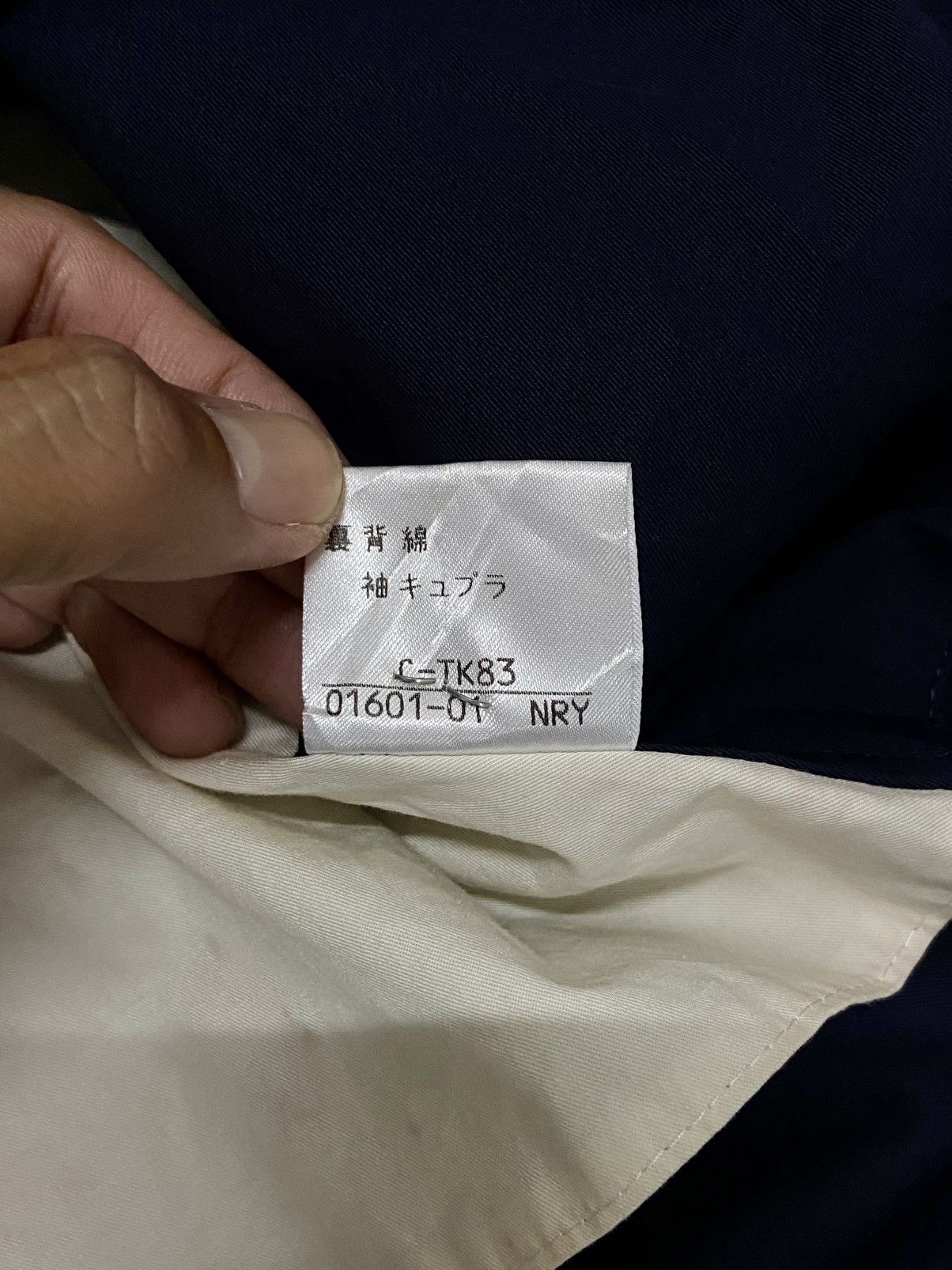 Burberry VINTAGE BURBERRY TRENCH COAT Size M / US 6-8 / IT 42-44 - 14 Thumbnail