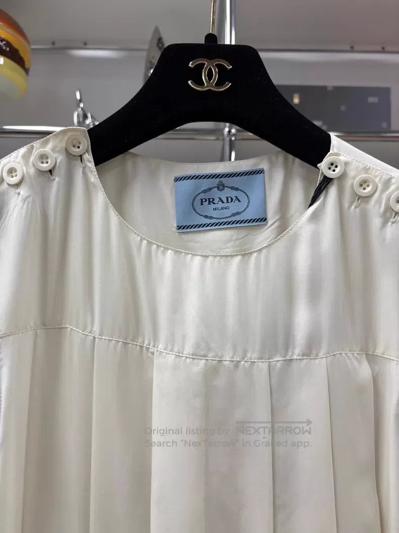 Prada Prada White sleeveless triangle pleated dress Size XS / US 0-2 / IT 36-38 - 2 Thumbnail