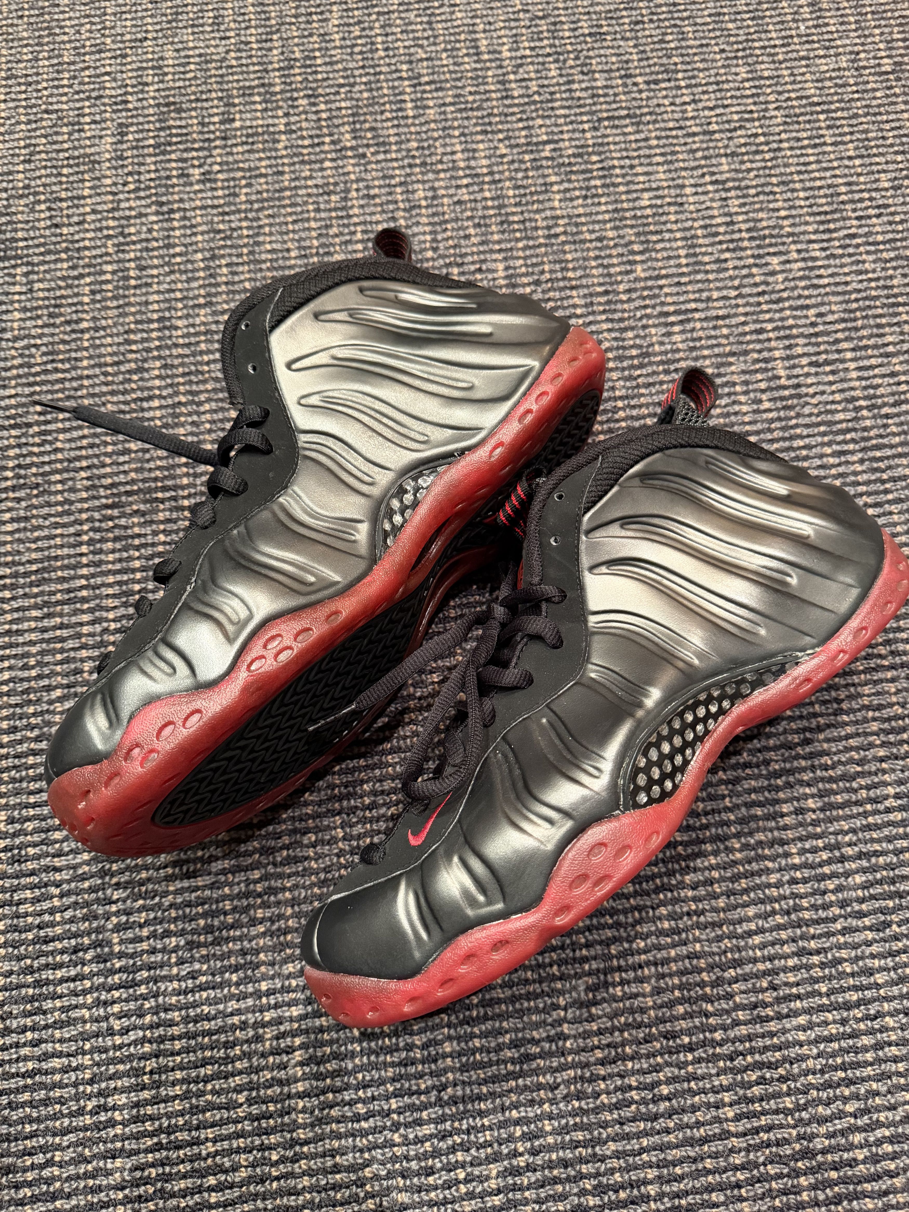 Nike Air Foamposite One Cough Drop 2011 Size US 10 / EU 43 - 2 Thumbnail