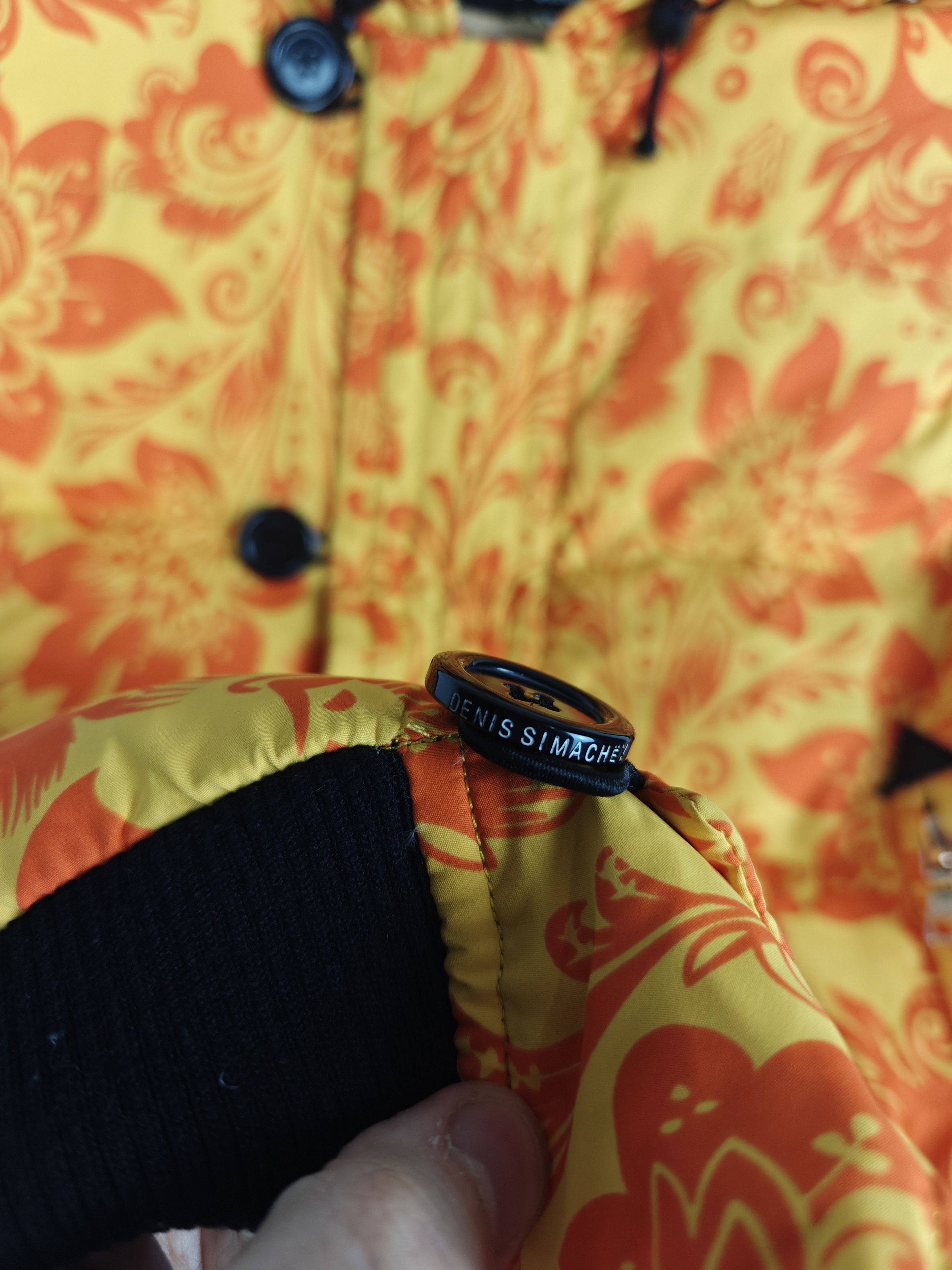 Denis Simachev Grail! Denis Simachev Vest Jacket Puffer Hooded size M Size US M / EU 48-50 / 2 - 7 Thumbnail