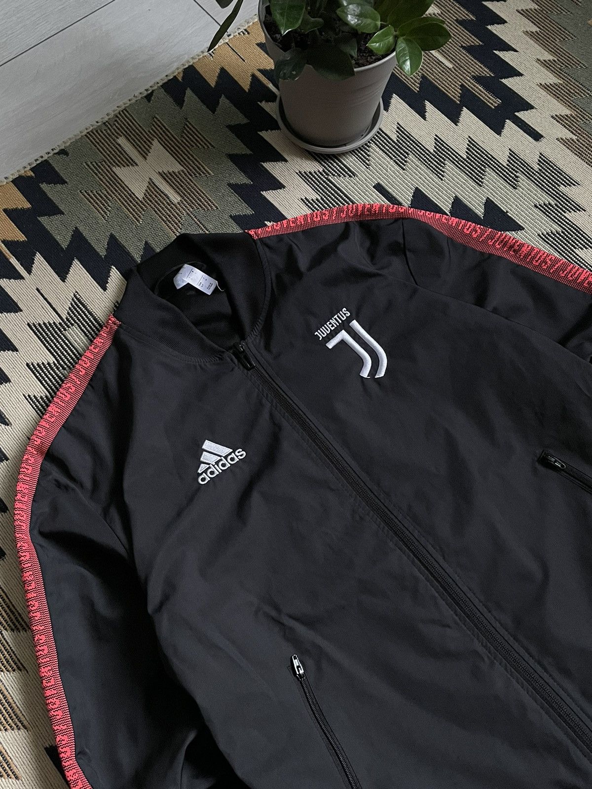 Adidas Adidas Juventus Nylon Blockcore Soccer Jacket Size US S / EU 44-46 / 1 - 4 Thumbnail