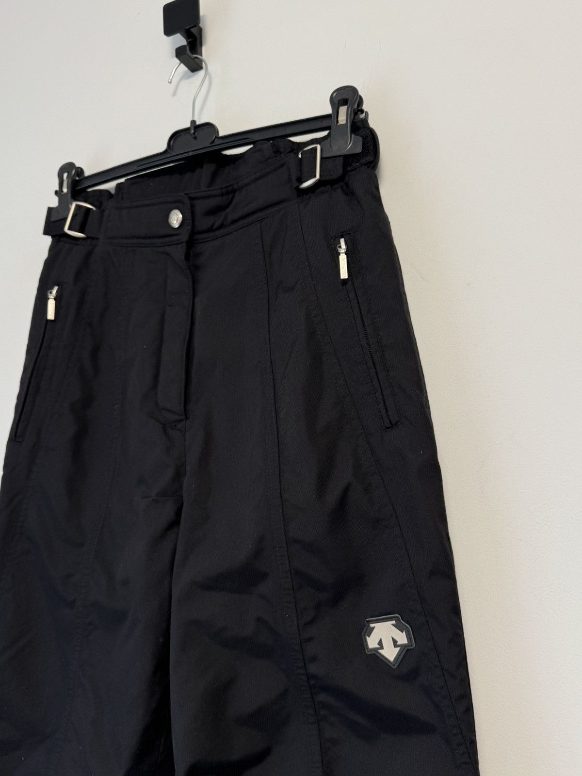 Descente Descente Woman’s Insulated Ski Pants Size US 8 Outdoor Black Size 30" / US 8 / IT 44 - 7 Thumbnail