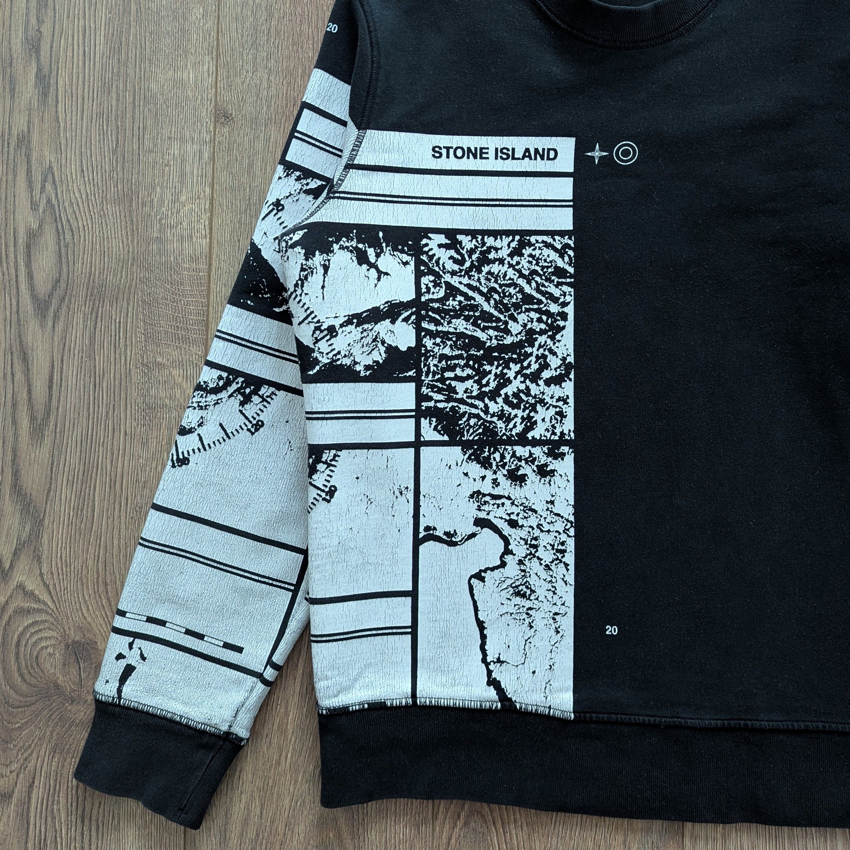 Stone Island STONE ISLAND Mural Graphic Sweatshirt Size M Casual Clothing Size US M / EU 48-50 / 2 - 6 Thumbnail