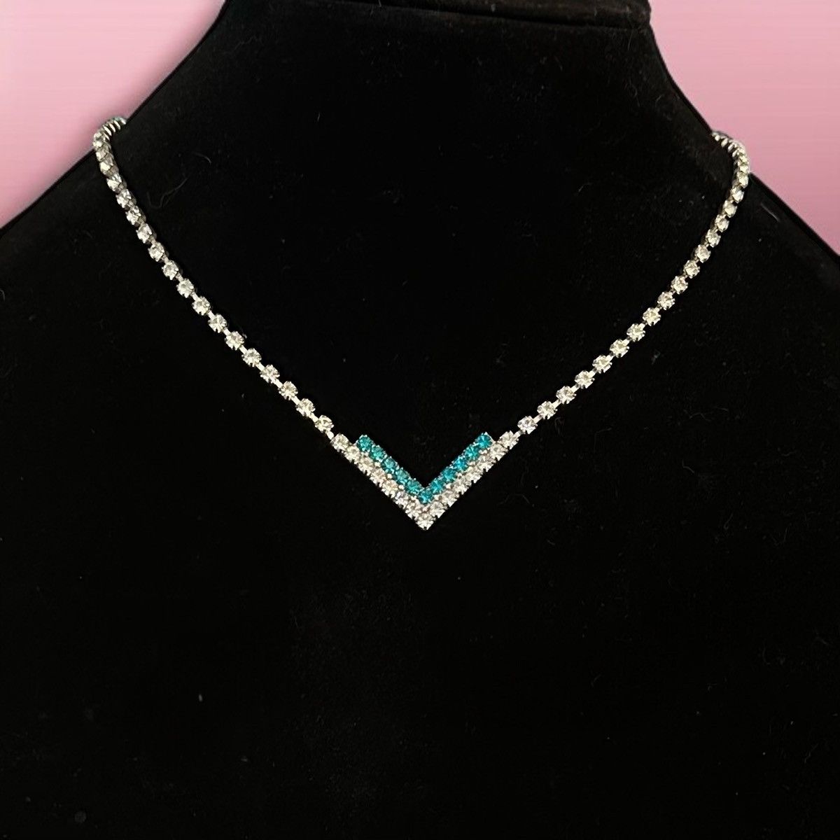 Vintage Vintage rhinestone chevron tennis necklace Size ONE SIZE - 1 Thumbnail