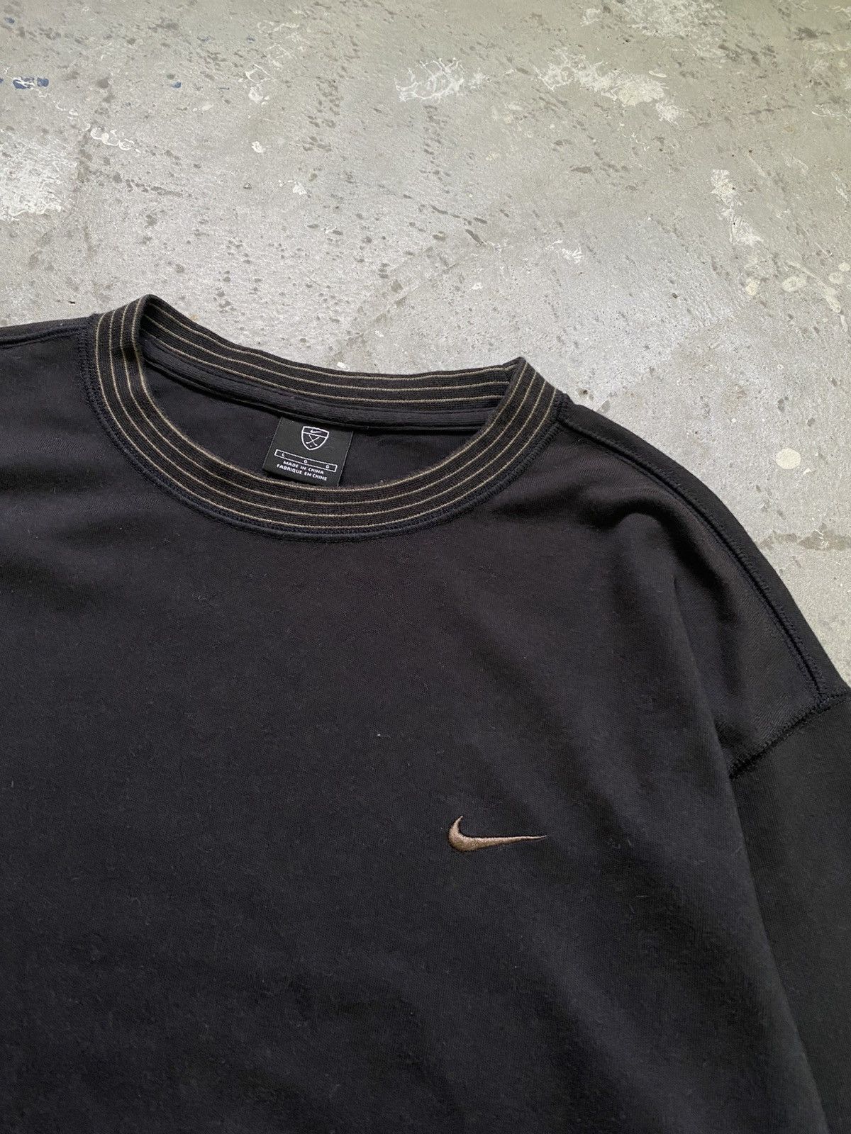 Nike Vintage Nike Small Swoosh Pullover Sweatshirt Size US L / EU 52-54 / 3 - 4 Thumbnail