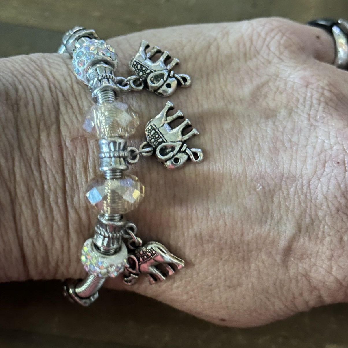 Other Silver tone elephant sliding charm bracelet Size ONE SIZE - 3 Thumbnail