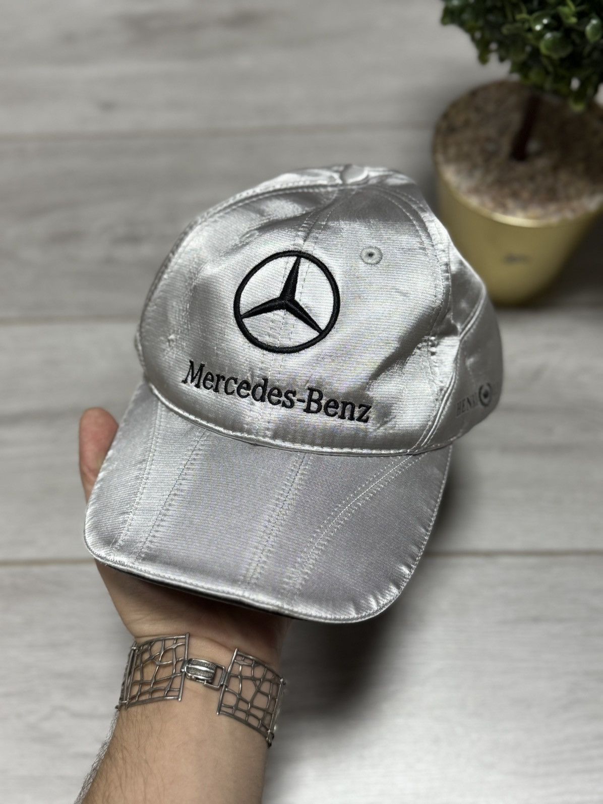 Mercedes-Benz Mercedes Petronas GP Henri Lloyd shimmering chrome cap hat Size ONE SIZE - 1 Thumbnail