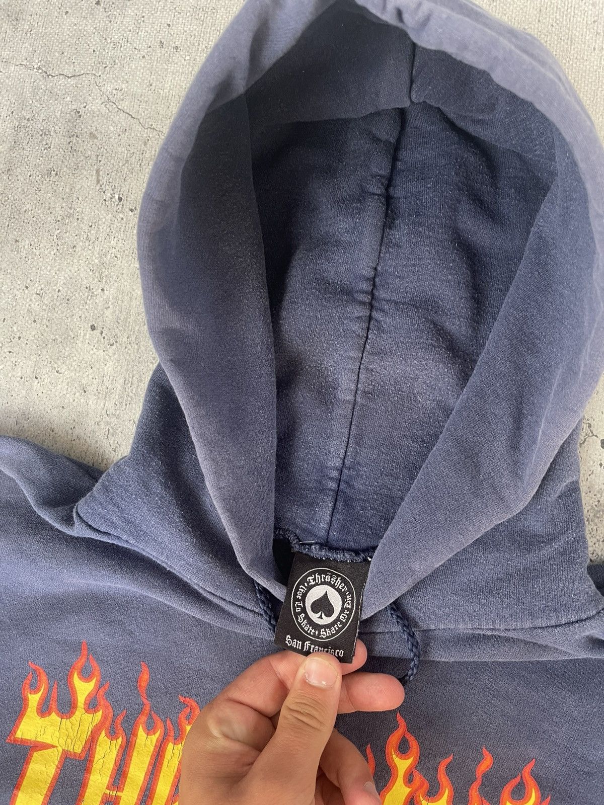 Thrasher Vintage 90s Thrasher Magazine Trashed Distressed Hoodie Size US L / EU 52-54 / 3 - 7 Thumbnail