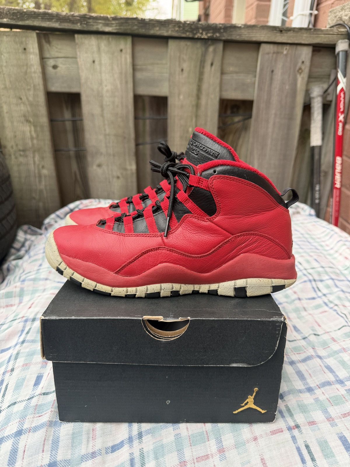 Jordan Brand Jordan 10 Retro Bulls Over Broadway Size US 6.5 / EU 39-40 - 7 Thumbnail