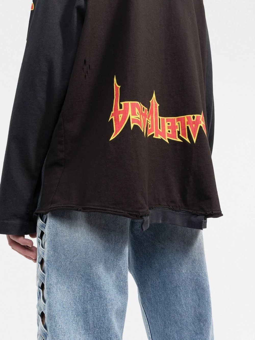 Balenciaga o1bcso1str1124 Upside Down Long Sleeve T- Shirt Oversized Size US M / EU 48-50 / 2 - 4 Thumbnail
