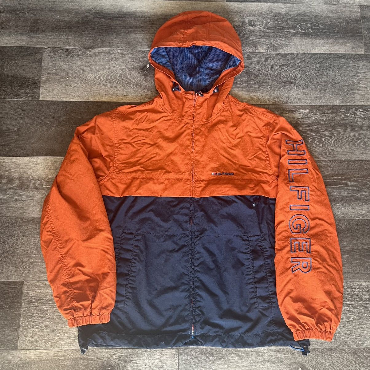 Tommy Hilfiger Vintage Tommy Hilfiger Nylon Ski Windbreaker Hooded Jacket Size US S / EU 44-46 / 1 - 1 Thumbnail