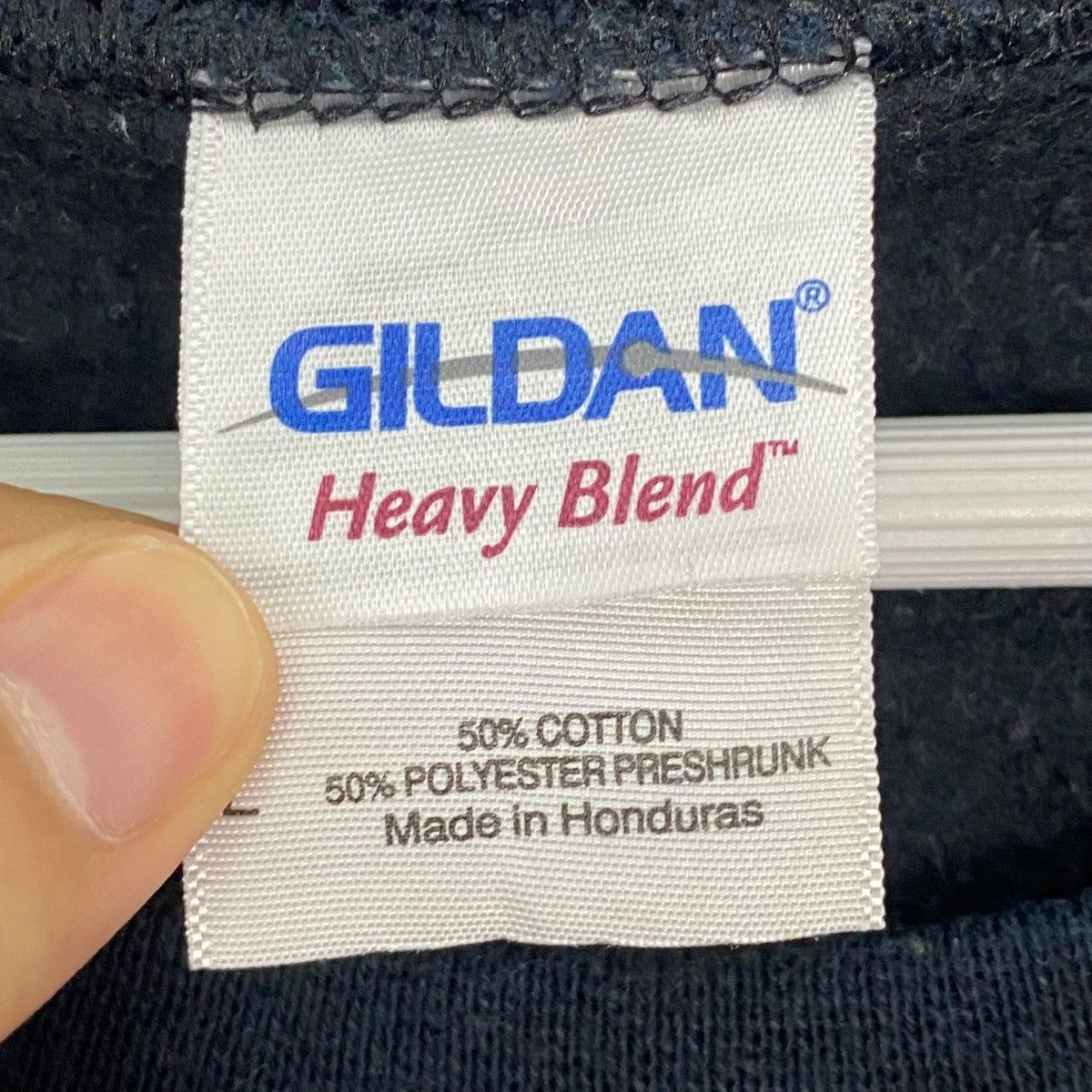 Other Vintage Gildan Big Logo Printed Crewneck Sweatshirt Black L Size US L / EU 52-54 / 3 - 6 Thumbnail