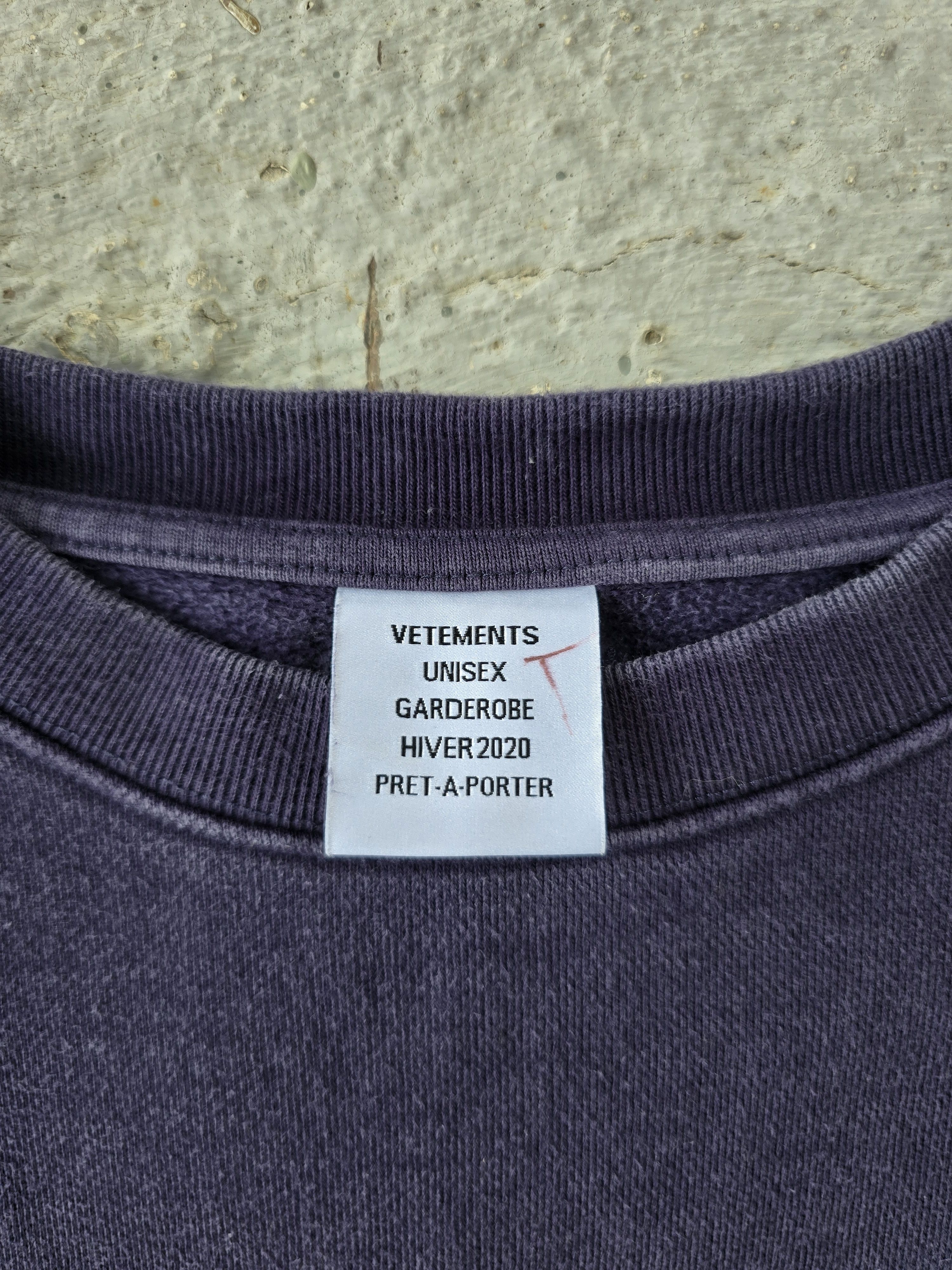 Vetements Vetements Logo Sweatshirt Navy Marine Size US M / EU 48-50 / 2 - 3 Thumbnail