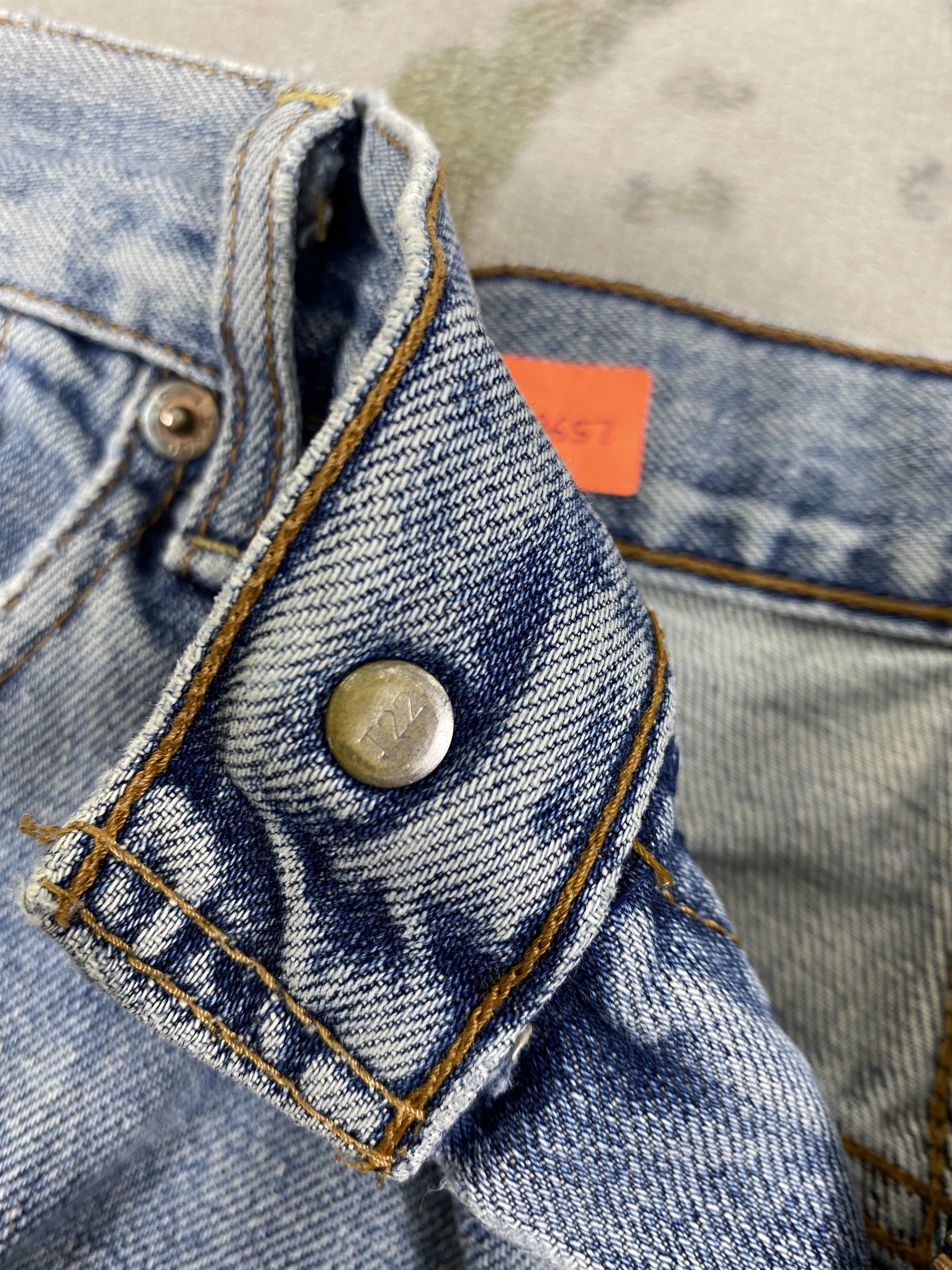 Levi's Distressed Blue Vintage Levi's Jeans 35x30 Denim- JN3657 Size US 35 - 7 Thumbnail