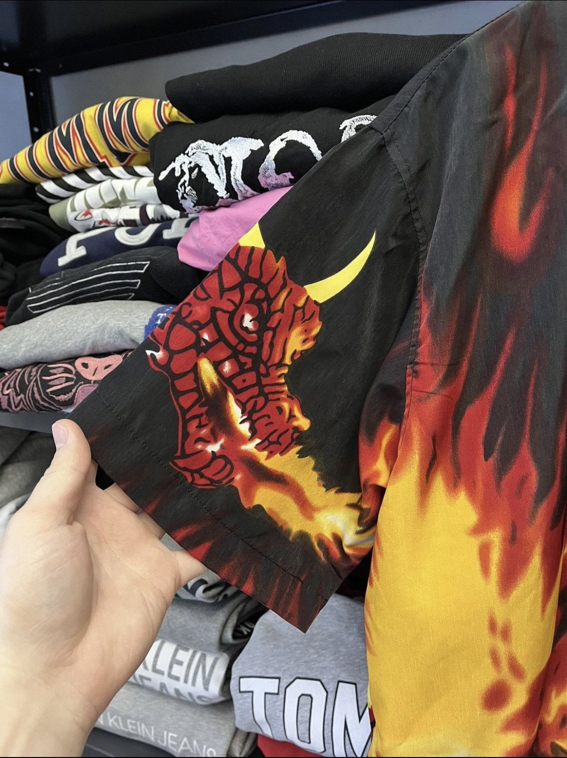 Japanese Brand Vintage Japanese Y2k Dragon Flame Shirt Size US L / EU 52-54 / 3 - 4 Thumbnail