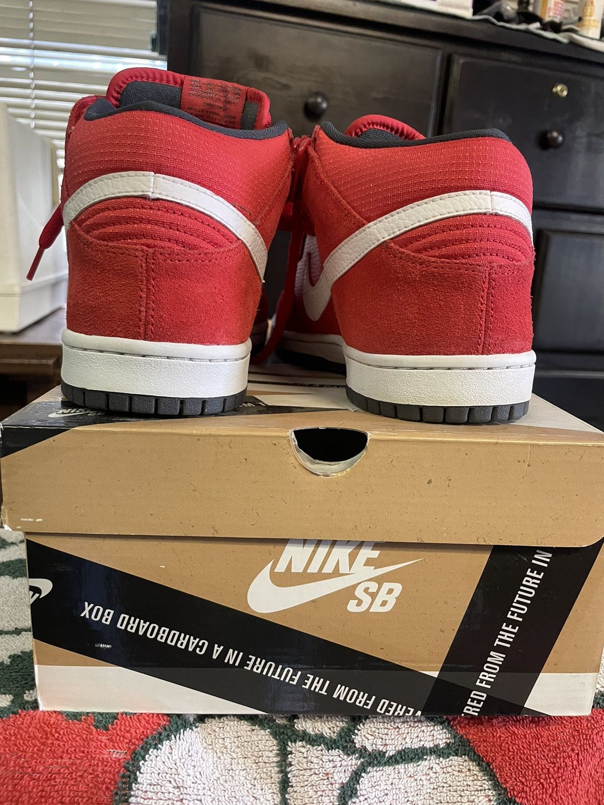 Nike Nike SB Dunk Mid Team Red Size US 8 / EU 41 - 6 Thumbnail
