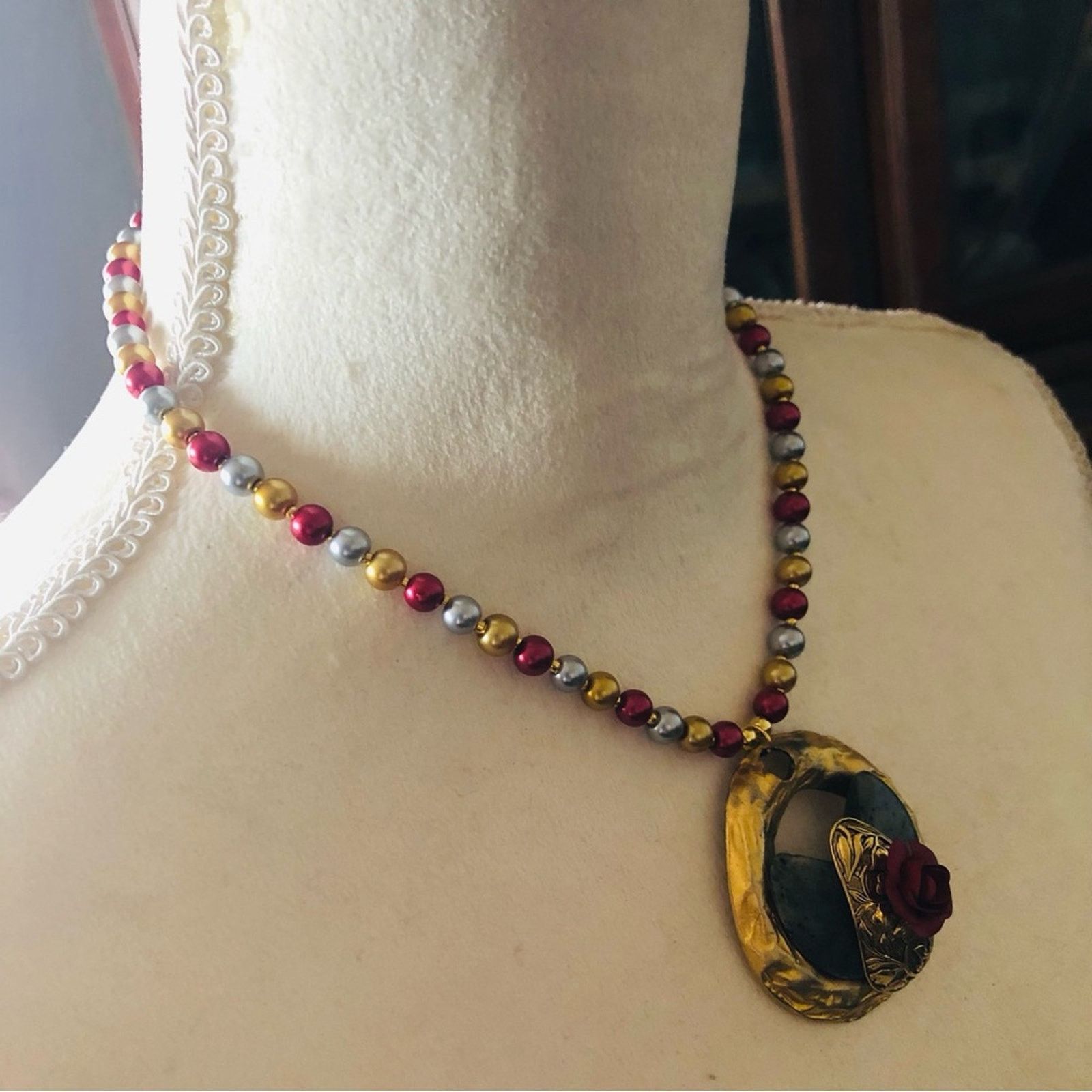 Handmade Handcrafted repurpose Spanish Rose pendant Pearl necklace Size ONE SIZE - 3 Thumbnail