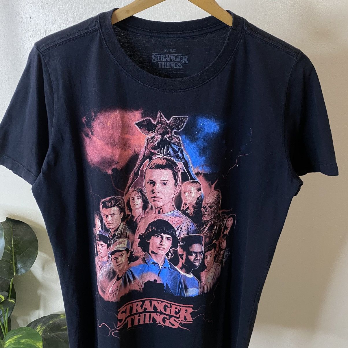 Vintage Y2k Netflix Stranger Things Movie Promo T Shirt Size US M / EU 48-50 / 2 - 2 Thumbnail