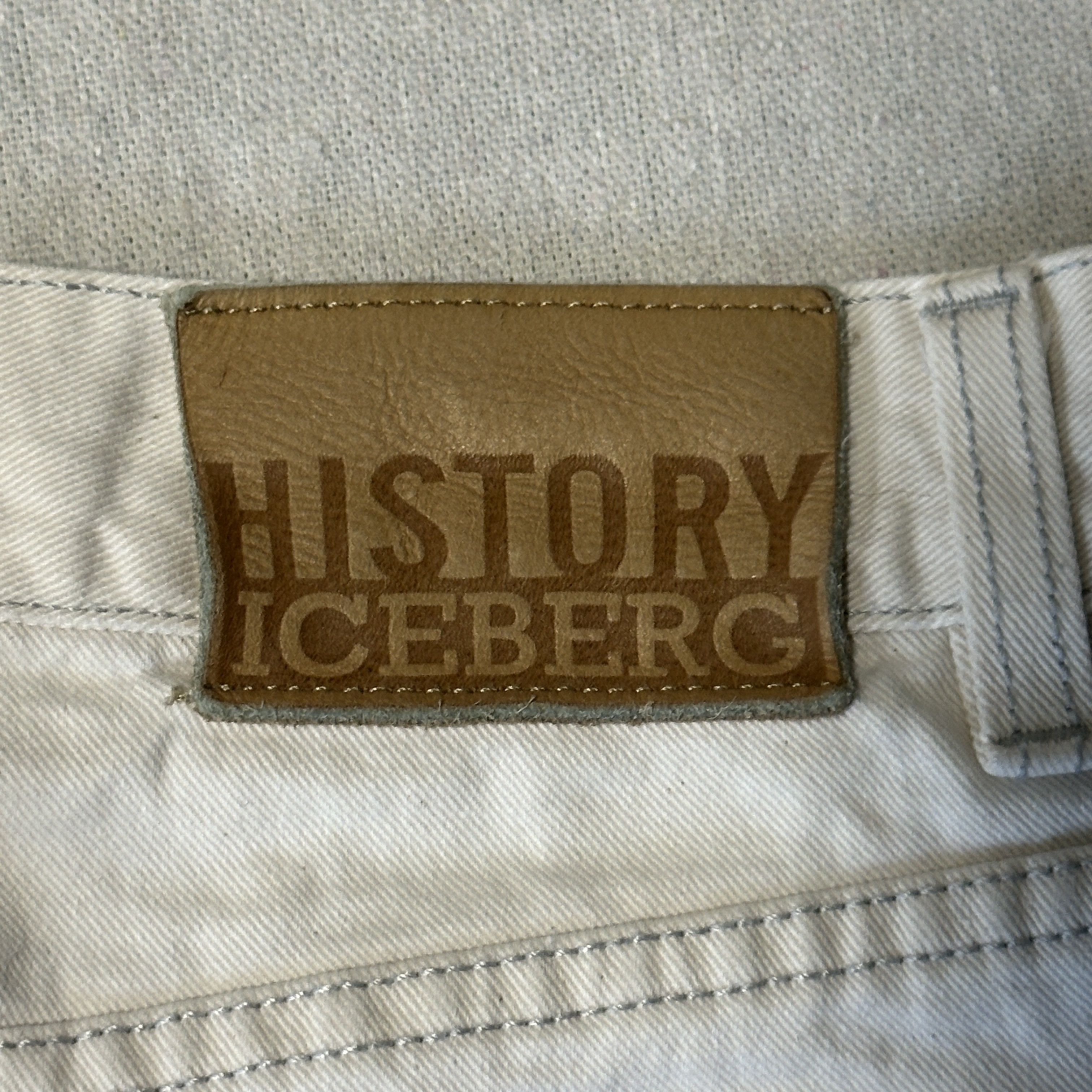 Iceberg Vintage Iceberg History Embroidered Character White Jeans Size 32 Size US 32 / EU 48 - 4 Thumbnail