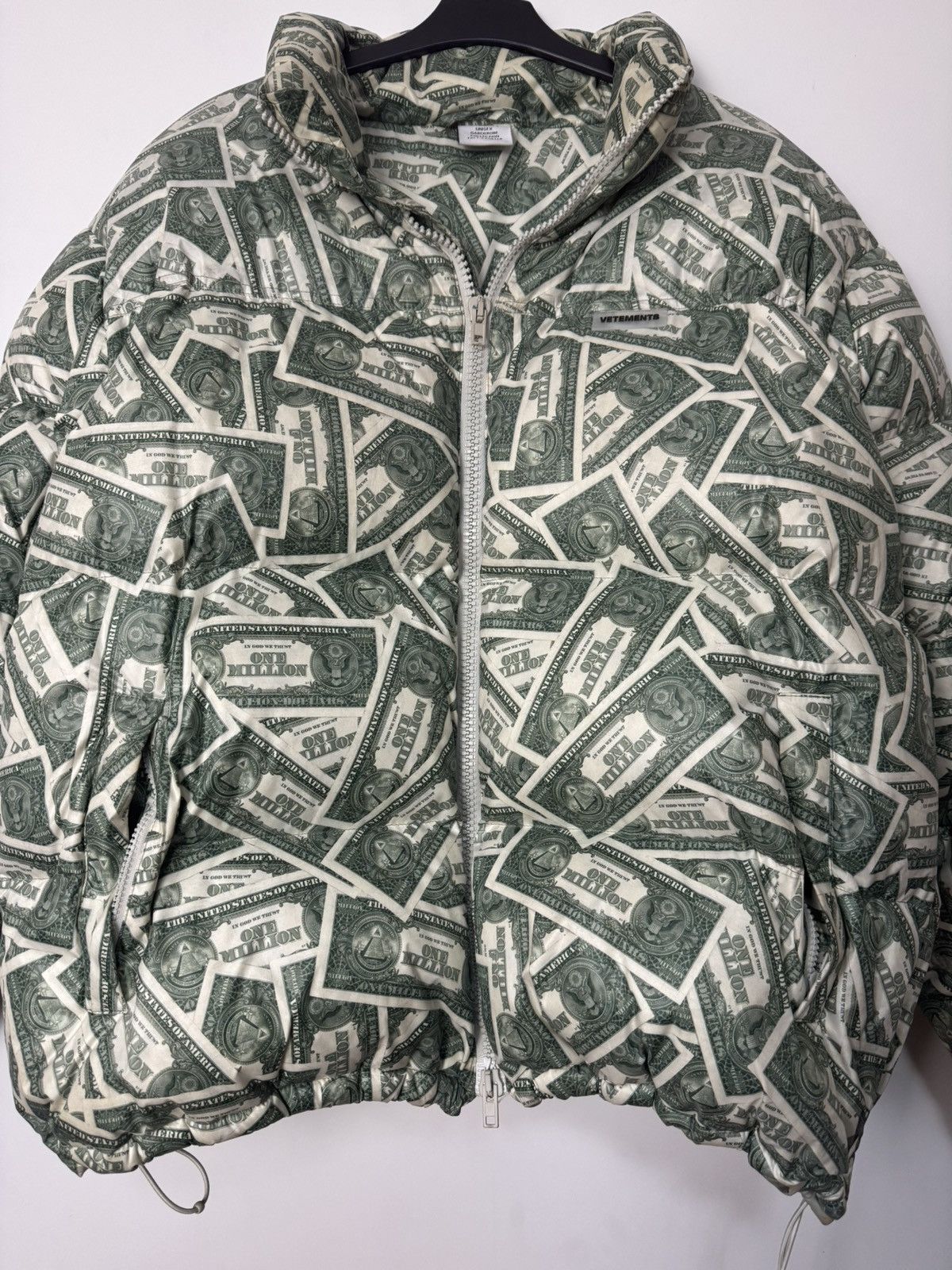Vetements Vetements Million Dollar Print Down Puffer Jacket Luxury Size US S / EU 44-46 / 1 - 15 Thumbnail