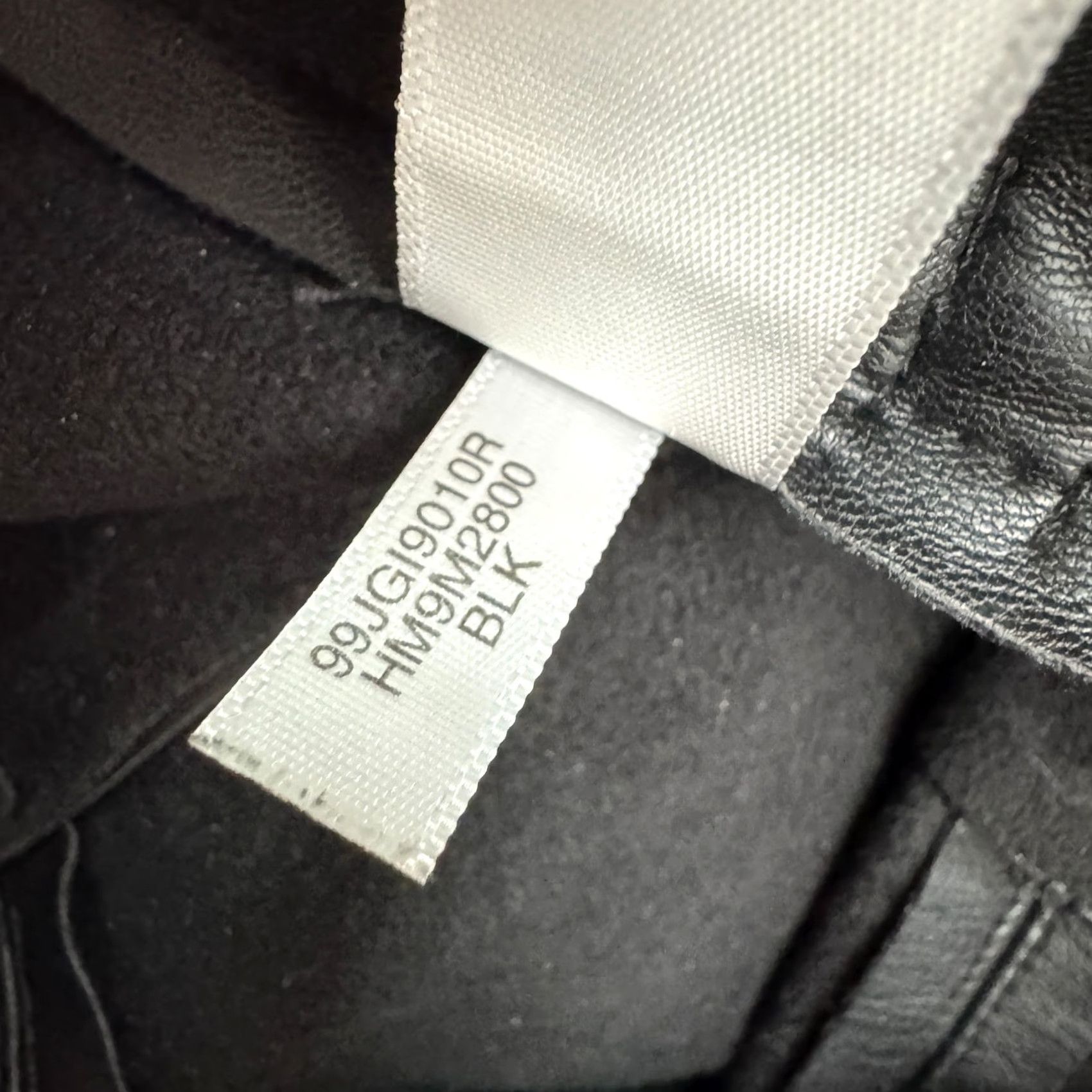 Andrew Marc Marc New York Andrew Marc Faux Leather Straight Leg Trouser Pants Women XS Black Size 26" / US 2 / IT 38 - 7 Thumbnail
