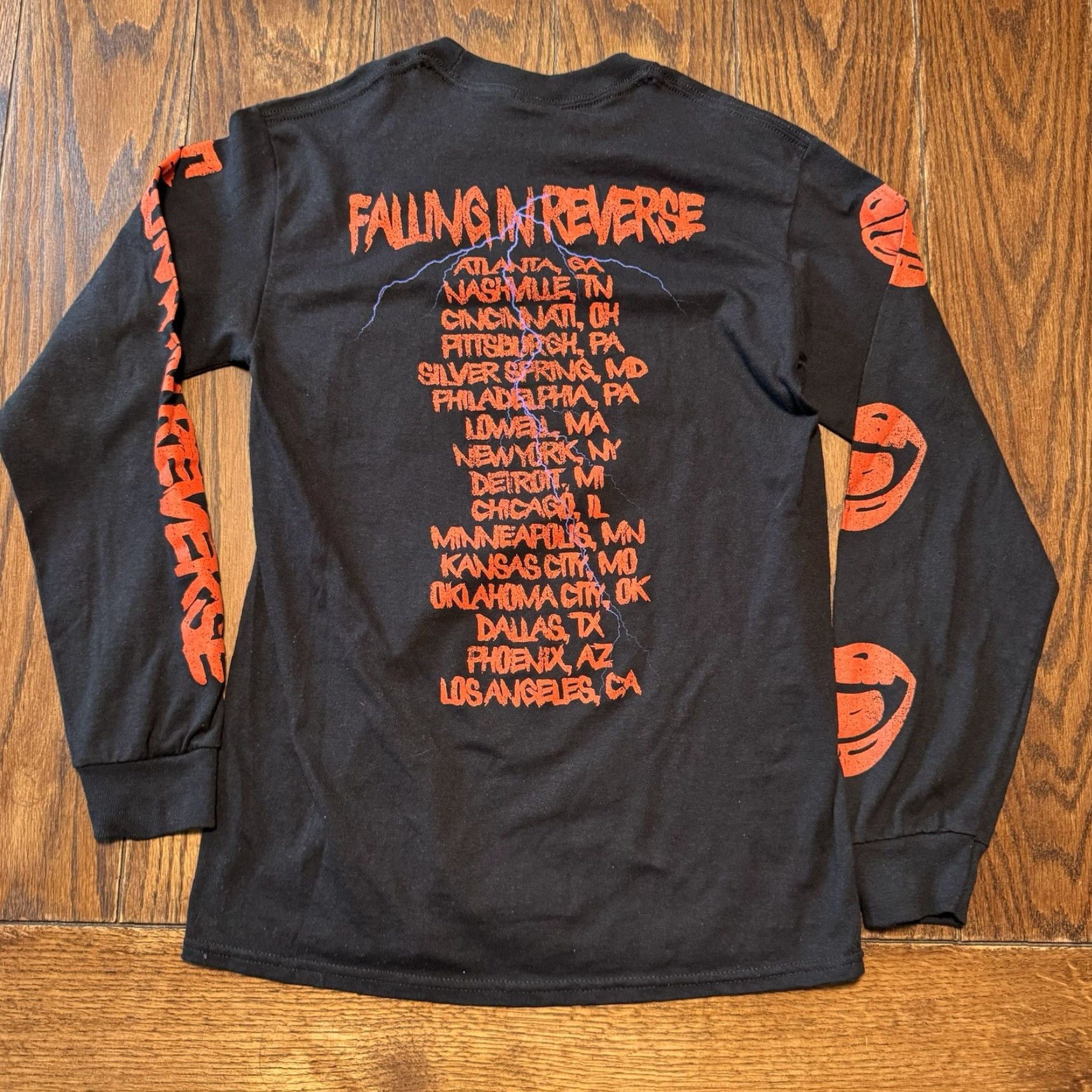 Vintage Falling In Reverse T-Shirt Shirt Size S Black Double-Sided Music Gildan Men Crew Neck Short Sleeve Vintage No Size US S / EU 44-46 / 1 - 7 Thumbnail