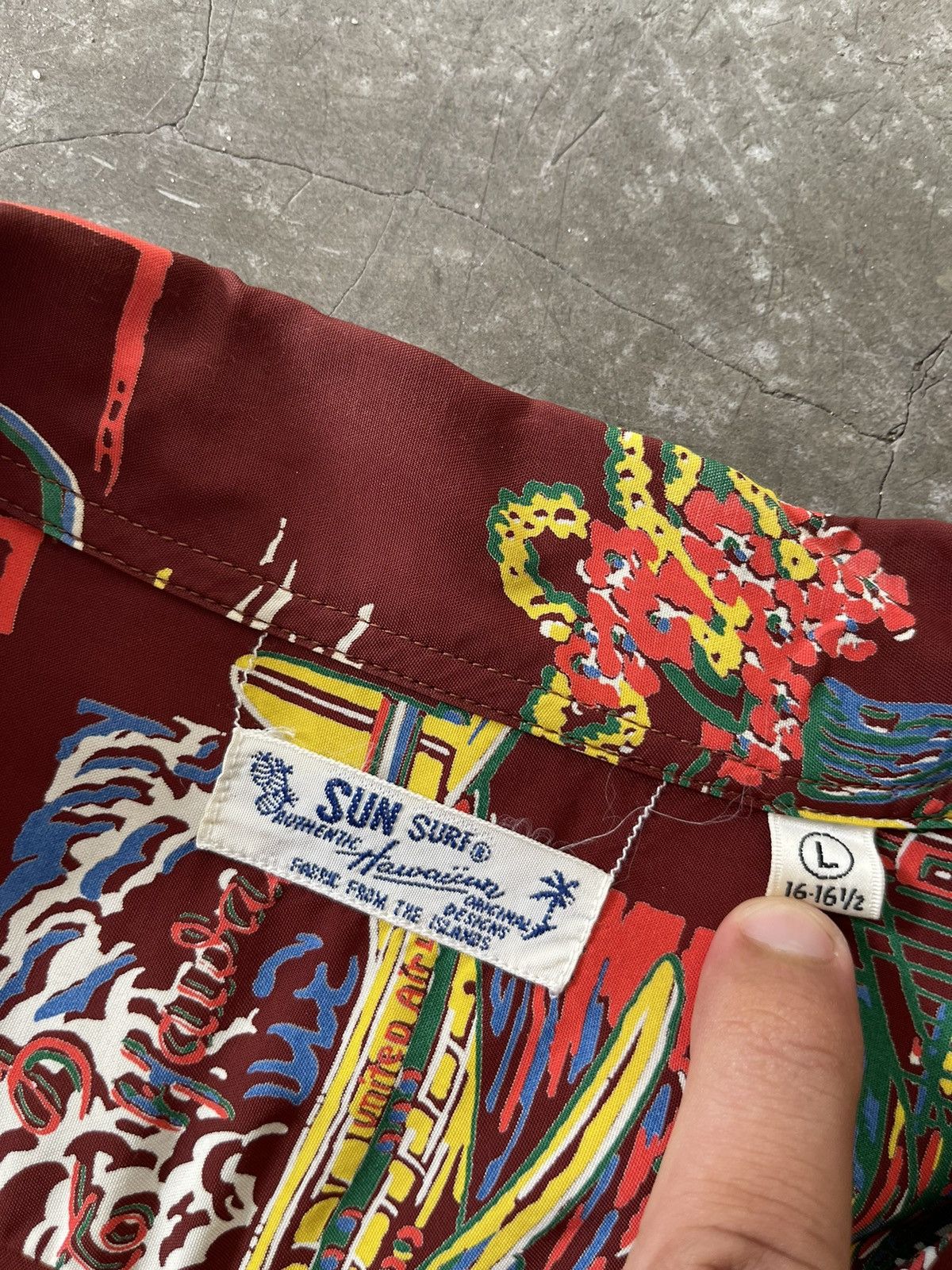 Sun Surf Sun Surf United Airline Hawaii Culture Rayon Hawaiian Button Size US L / EU 52-54 / 3 - 5 Thumbnail