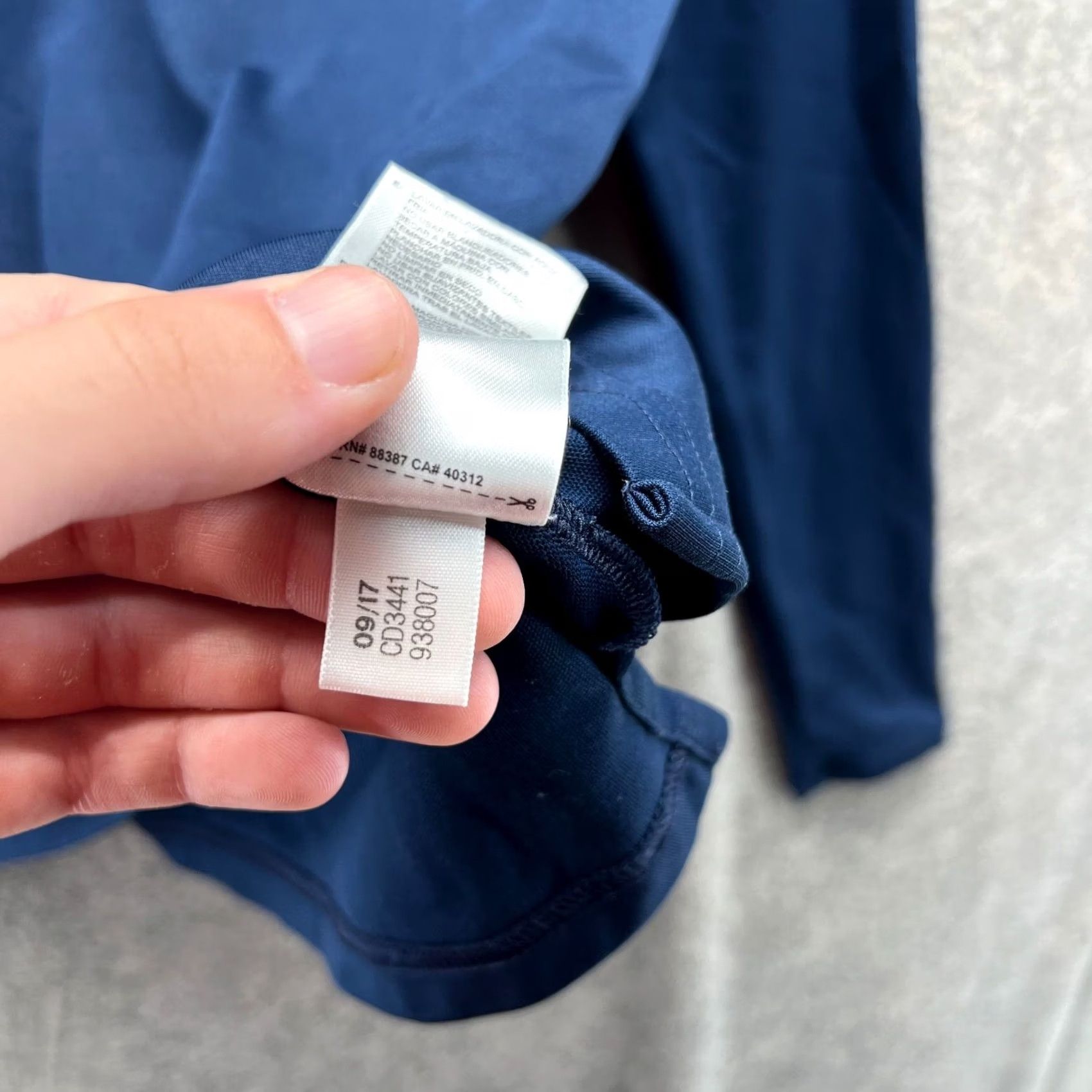 Adidas Adidas Polo Shirt Women Small Blue Navy Long Sleeve Golf Patch Button Casual Basic All Seasons Size S / US 4 / IT 40 - 6 Thumbnail