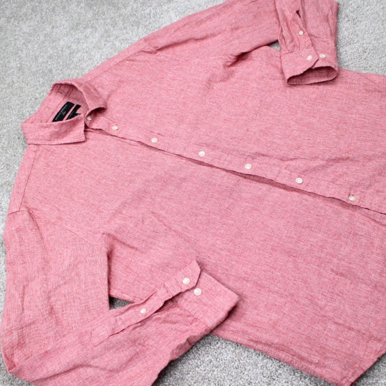 Banana Republic Banana Republic Shirt Adult Large Red Button-Down Linen/Cotton Blend L/S Solid Casual, Workwear Mens Size US L / EU 52-54 / 3 - 6 Thumbnail