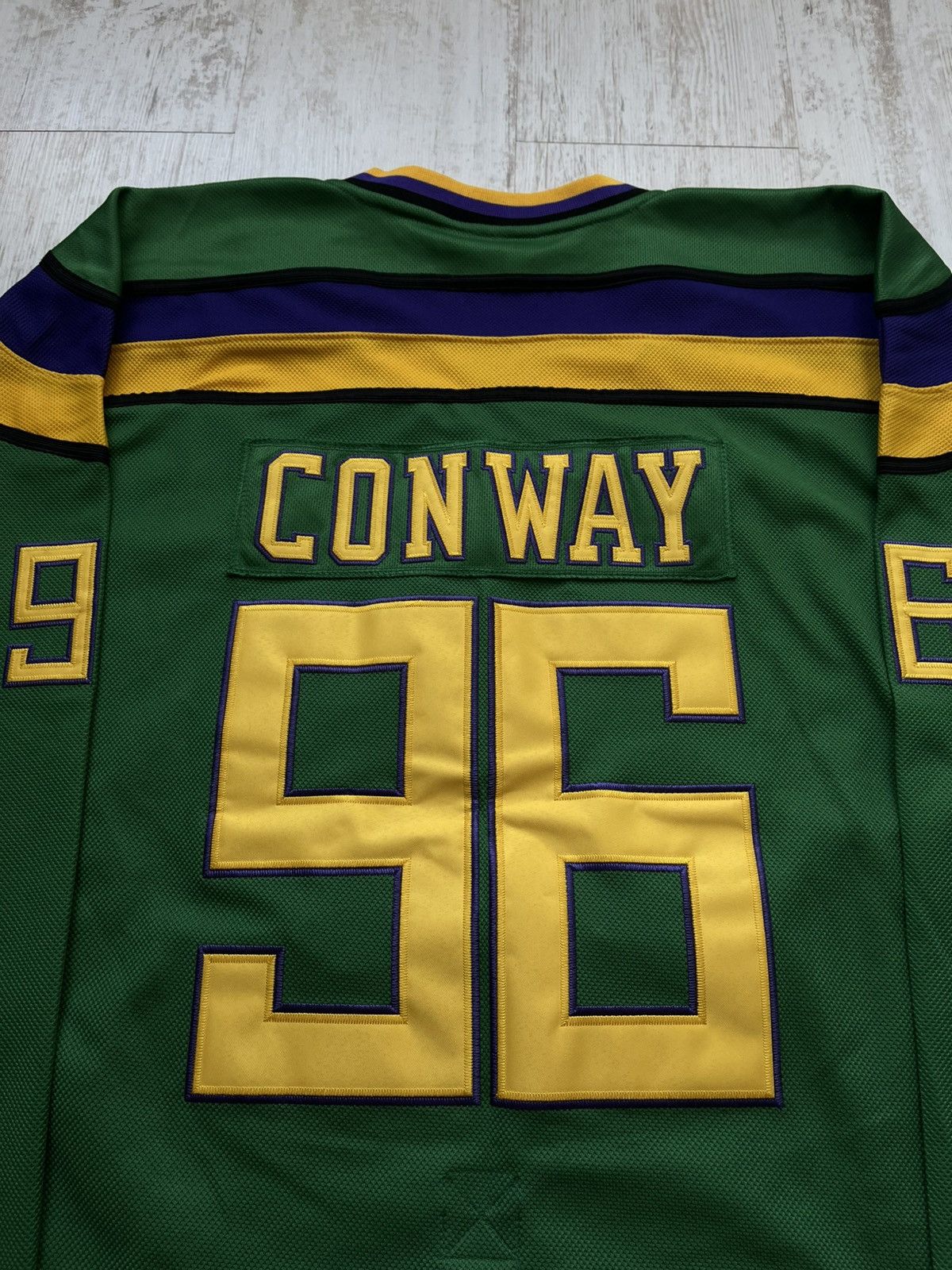 Disney × NHL × Vintage Vintage 90s The Mighty Ducks Charlie Conway #96 NHL Jersey Size US XL / EU 56 / 4 - 7 Thumbnail
