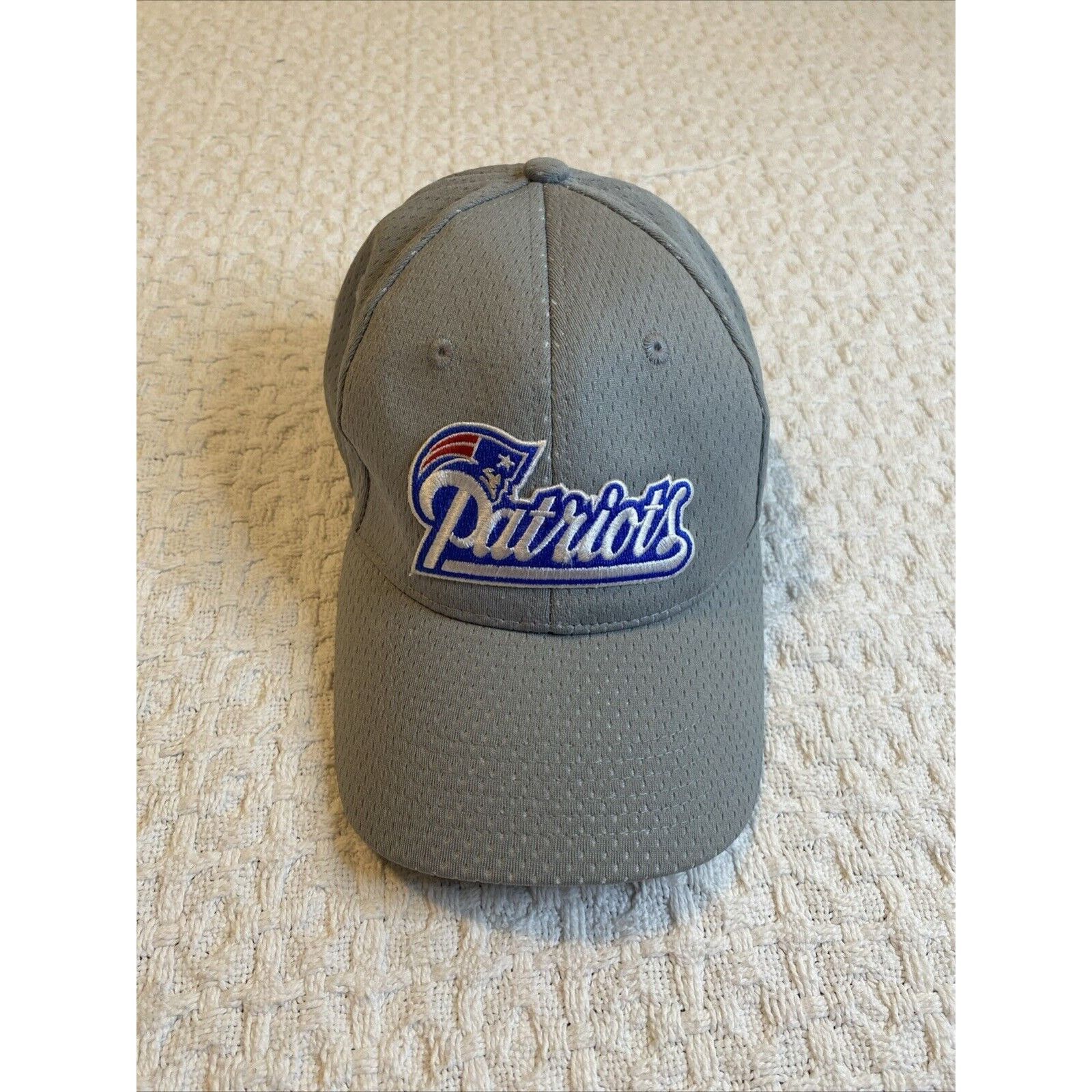 (di)vision New England Patriots NFL Youth Grey Team Hats Cap Strapback Size ONE SIZE - 1 Thumbnail