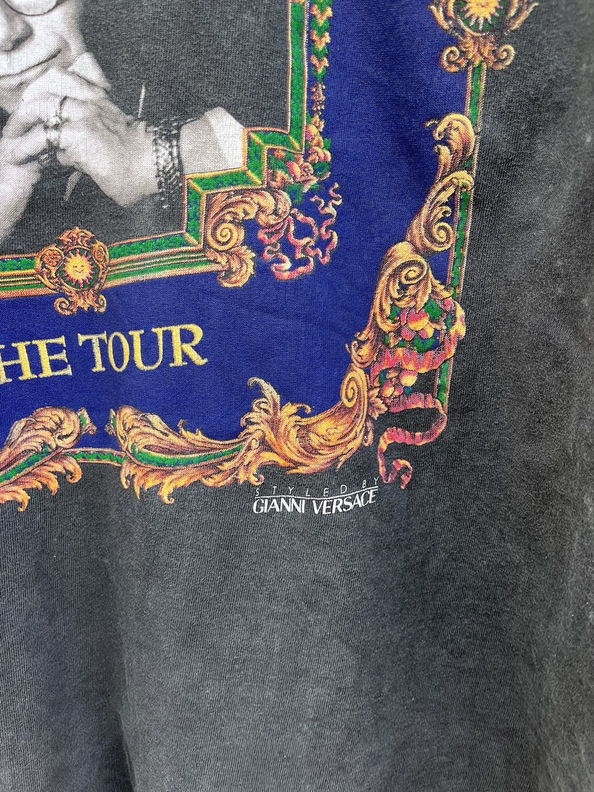 Vintage vintage 90s elton john versace tee Size US XL / EU 56 / 4 - 2 Thumbnail