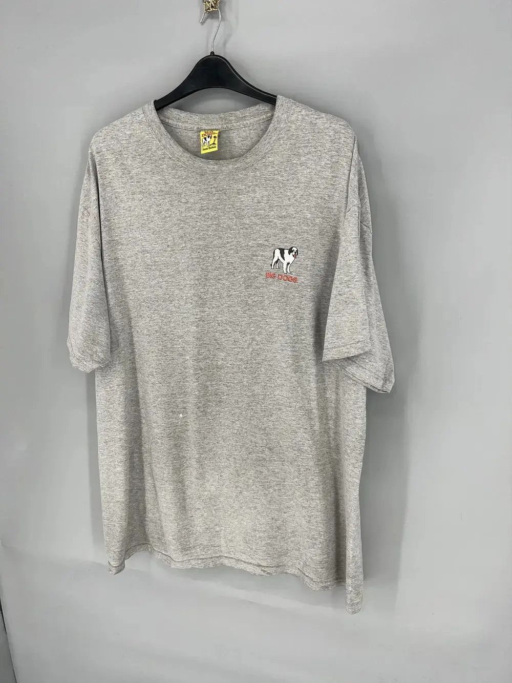 Vintage vintage Big Dogs 2005 Football Graphic Print Tee Shirt Size US XXL / EU 58 / 5 - 5 Thumbnail