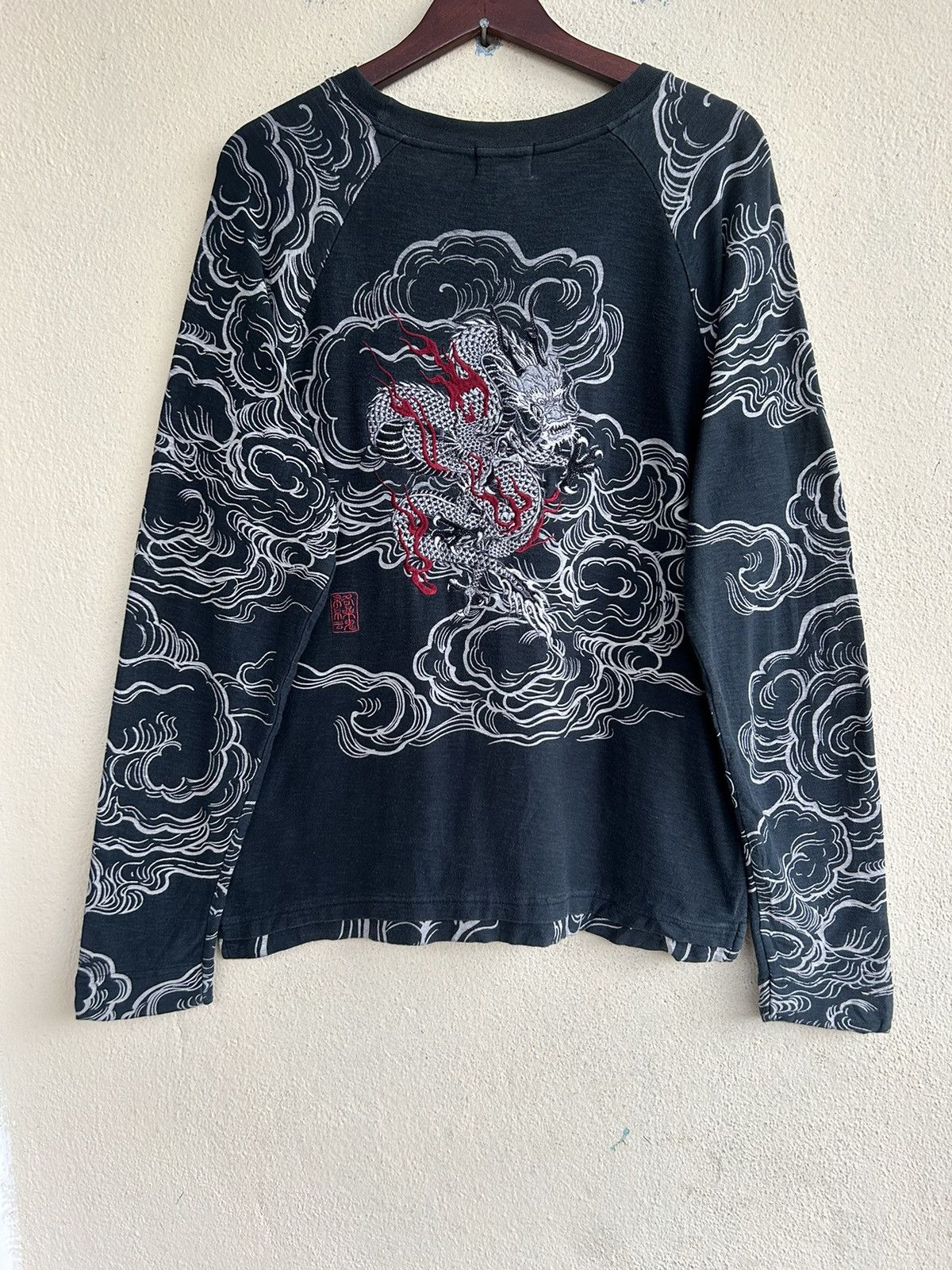 Japanese Brand Karakuri Tamashii Dragon Embroidered Tri Pockets Tshirt Size US L / EU 52-54 / 3 - 1 Thumbnail