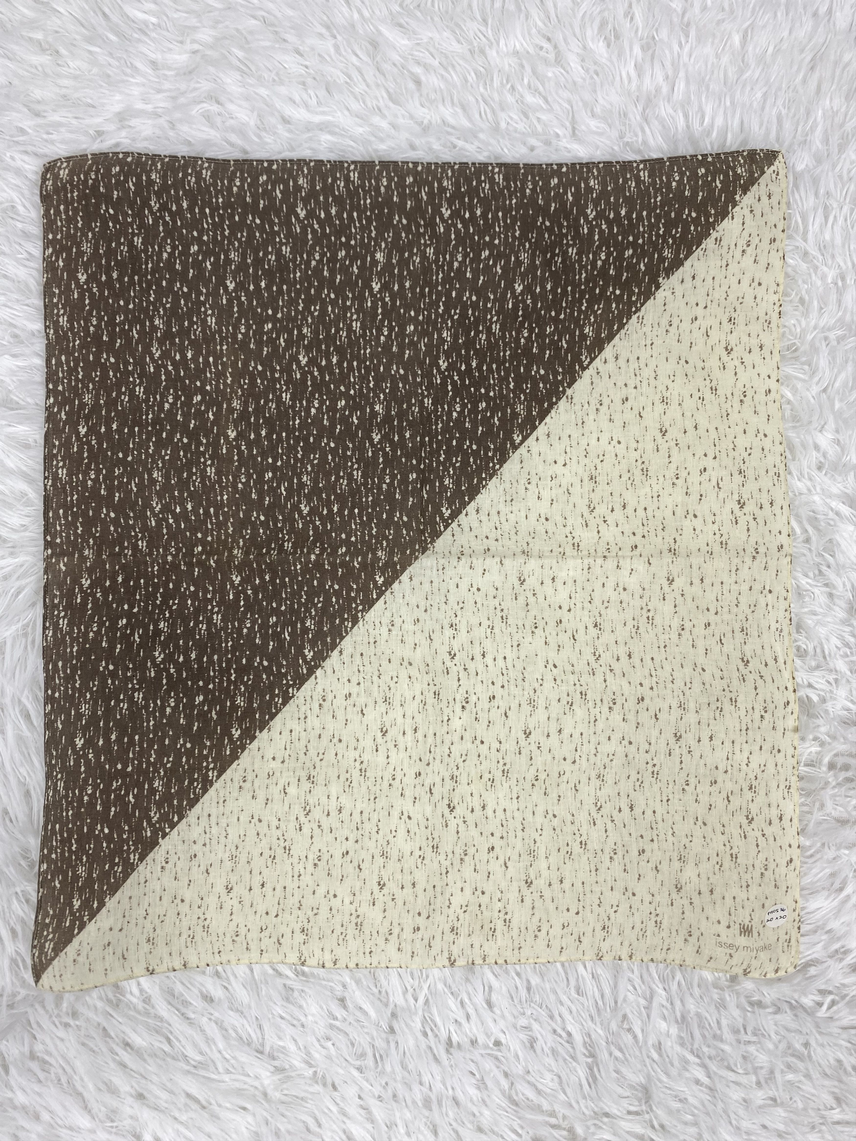 Issey Miyake Vintage Issey Miyake Handkerchief Neckerchief PH0536 Size ONE SIZE - 3 Thumbnail