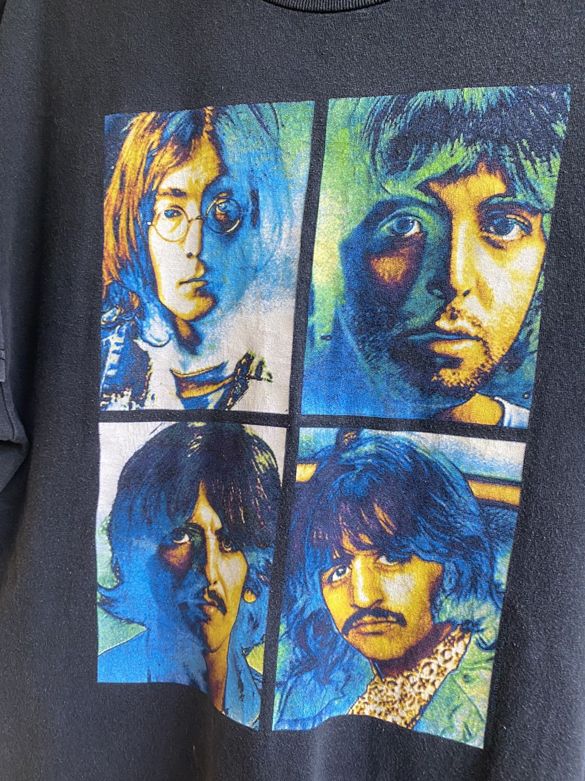 Band Tees × Vintage Vintage 2005 The Beatles Sun Faded Band T-shirt Size US L / EU 52-54 / 3 - 4 Thumbnail